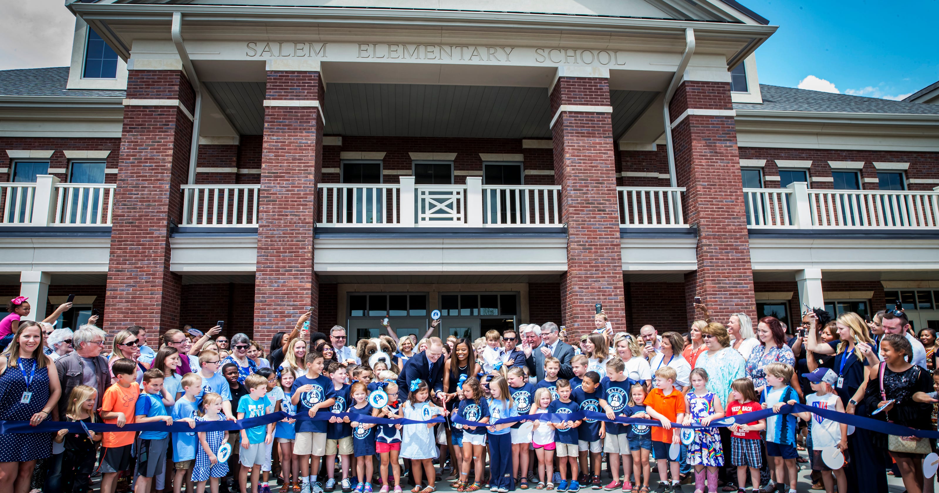 Salem Elementary shows off sneak peek of new school at open house