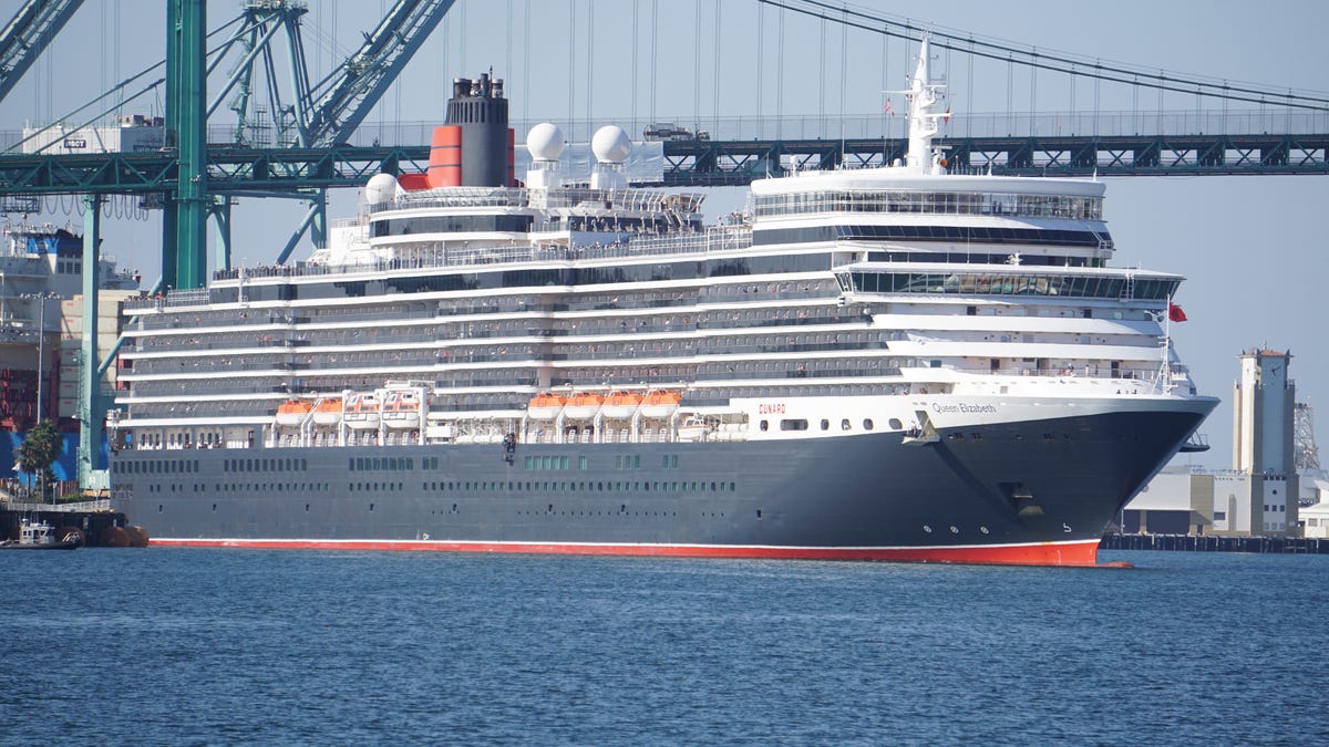 queen elizabeth cruise ship whereabouts