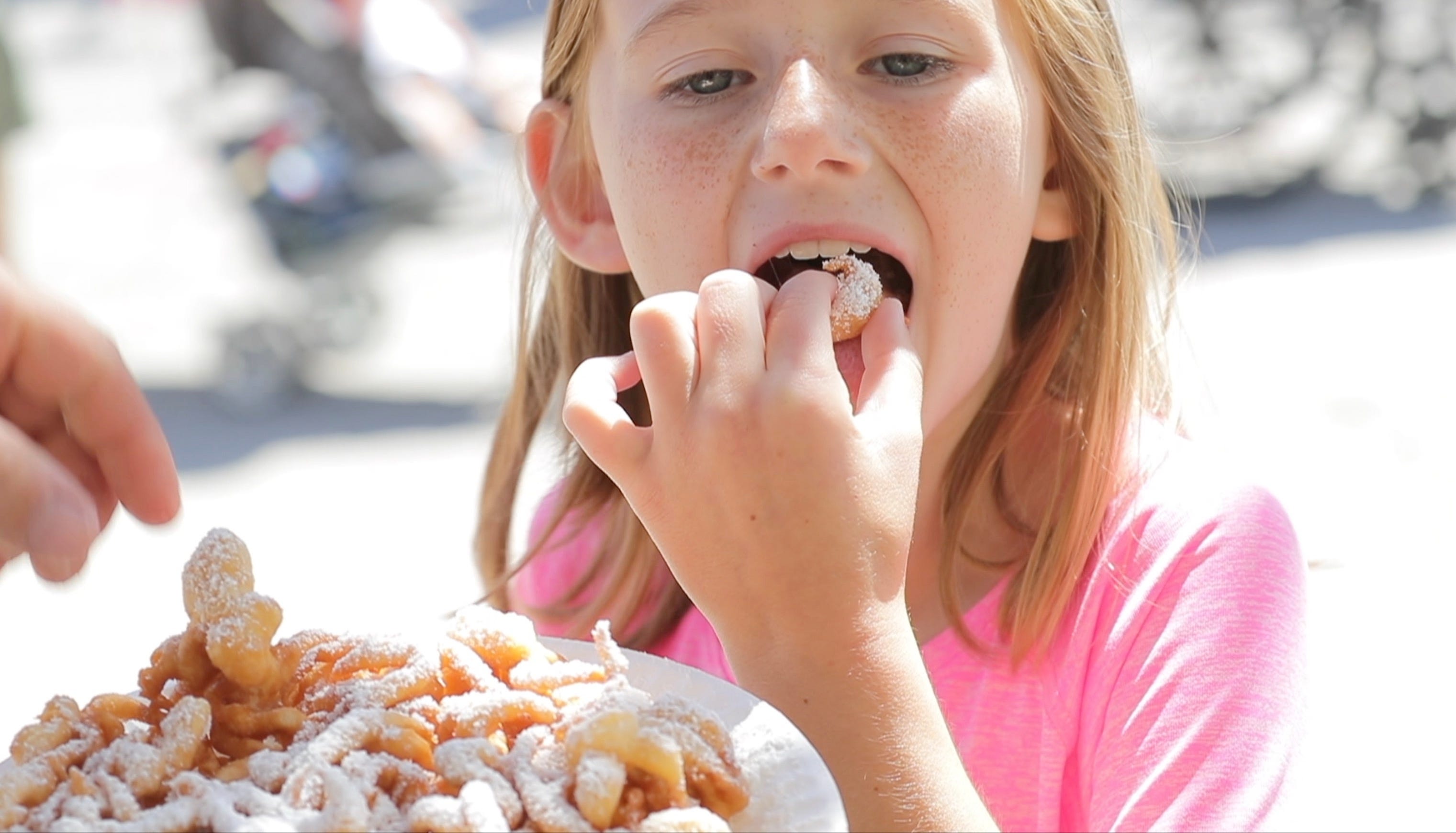 Reverse Video Of People Eating Wisconsin State Fair Food - 