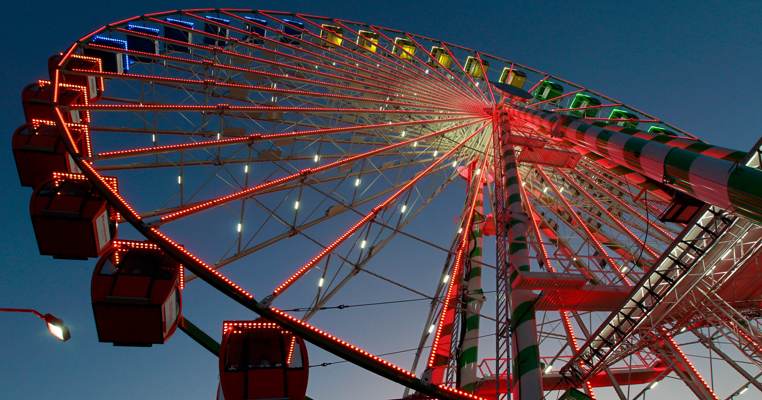 Largest traveling Ferris wheel is a big hit at Wisconsin State Fair