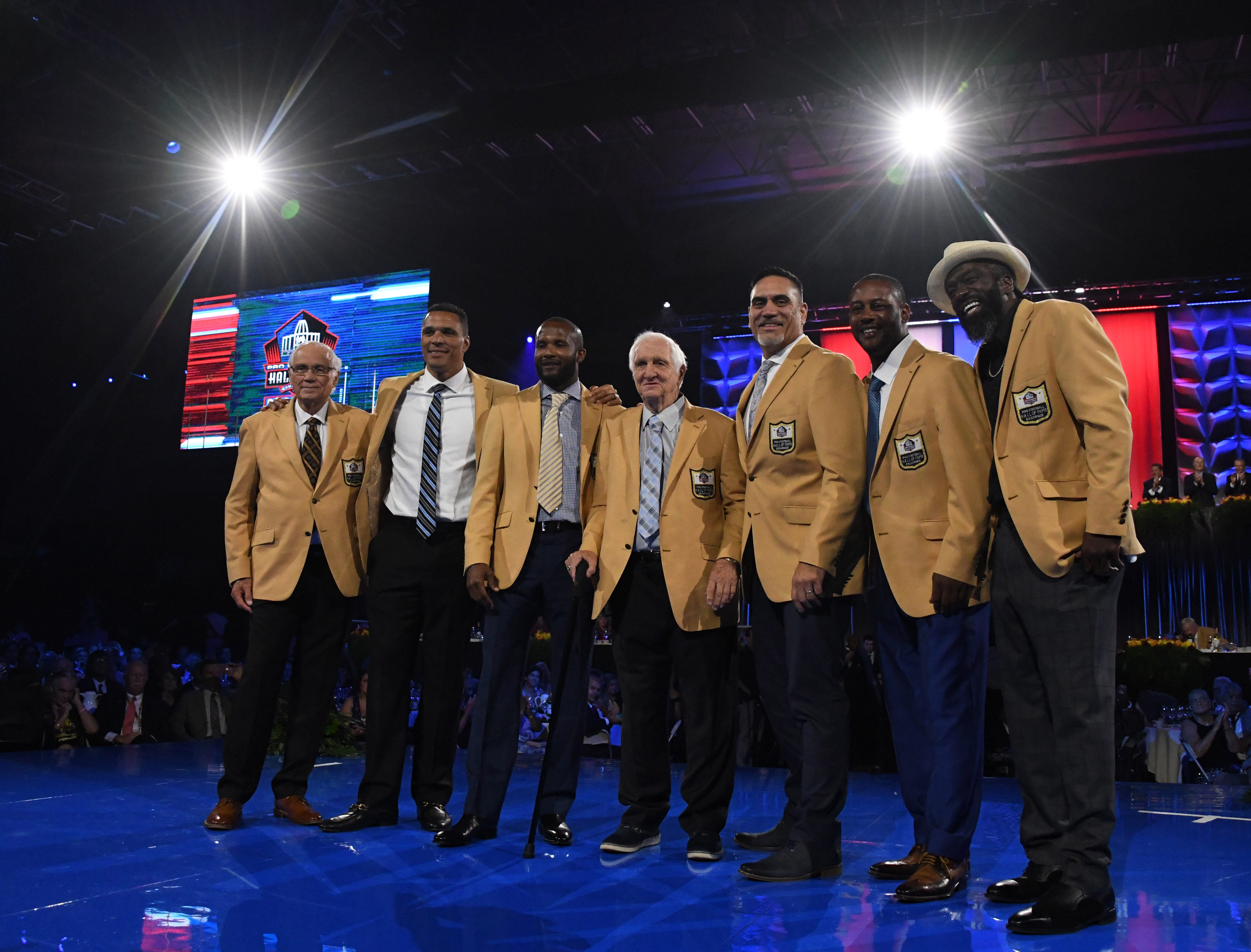 Best photos from Pro Football Hall of Fame Gold Jacket Dinner
