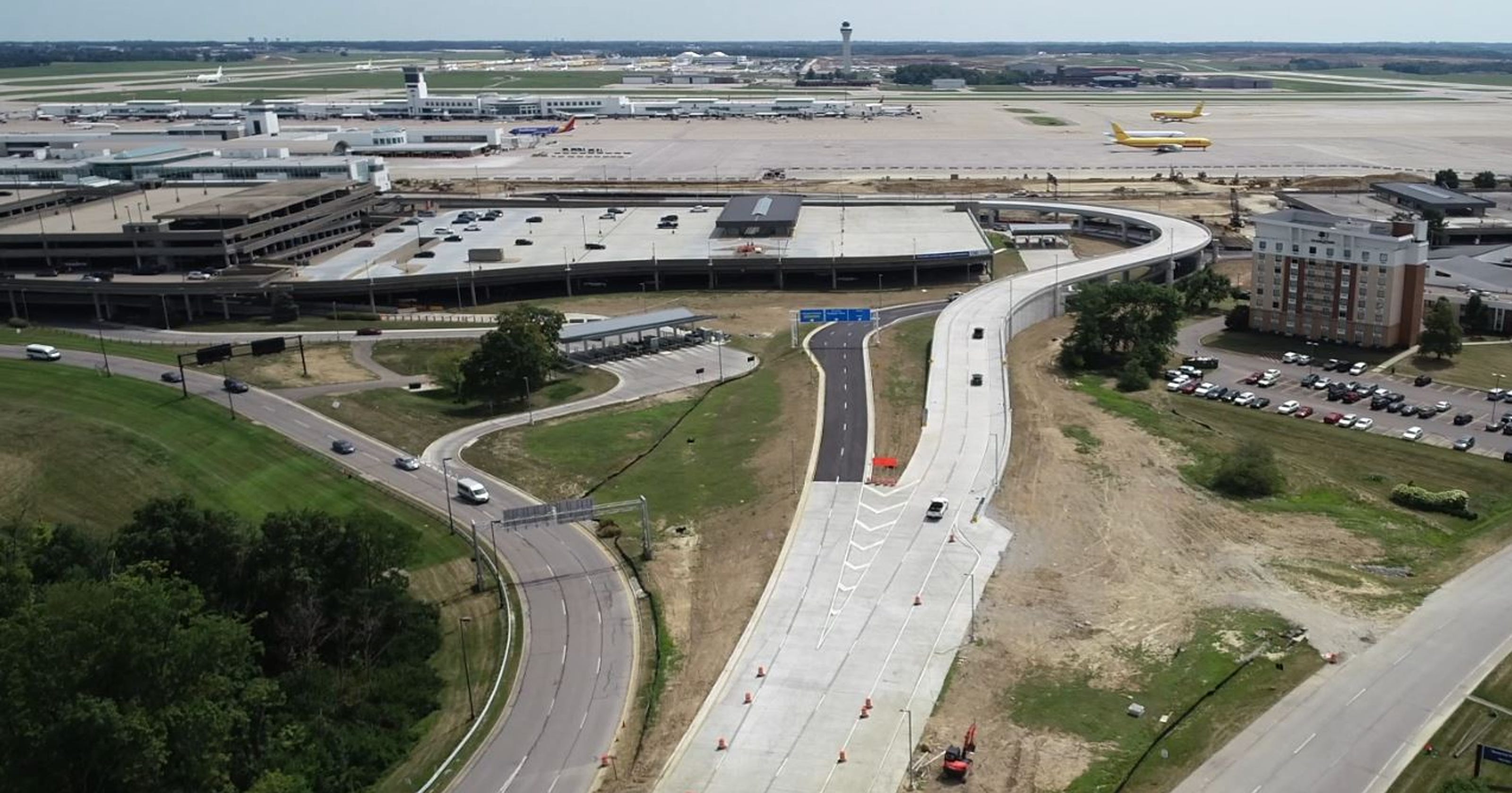 cincinnati-airport-new-road-to-terminal-opens