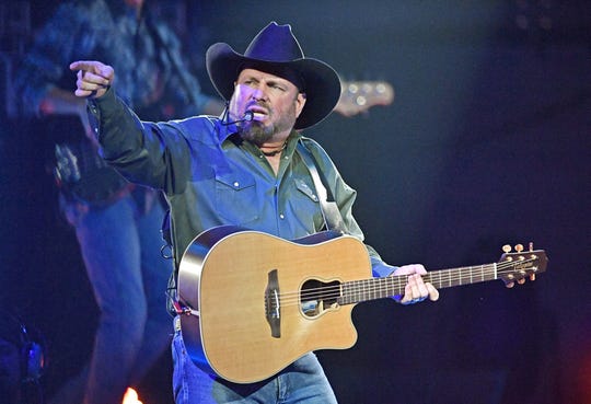 Garth Brooks Maroon 5 Announce 2020 Appearances