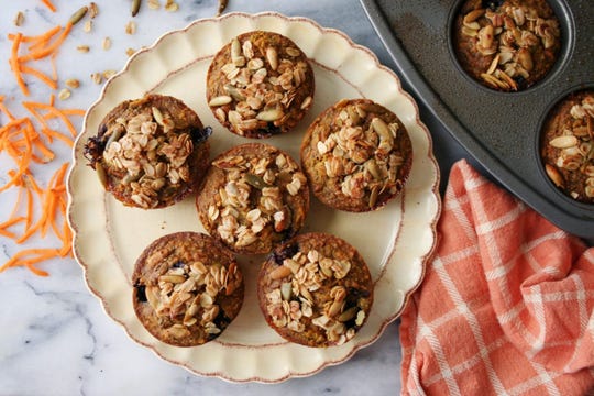 Breakfast muffins with carrots and turmeric.