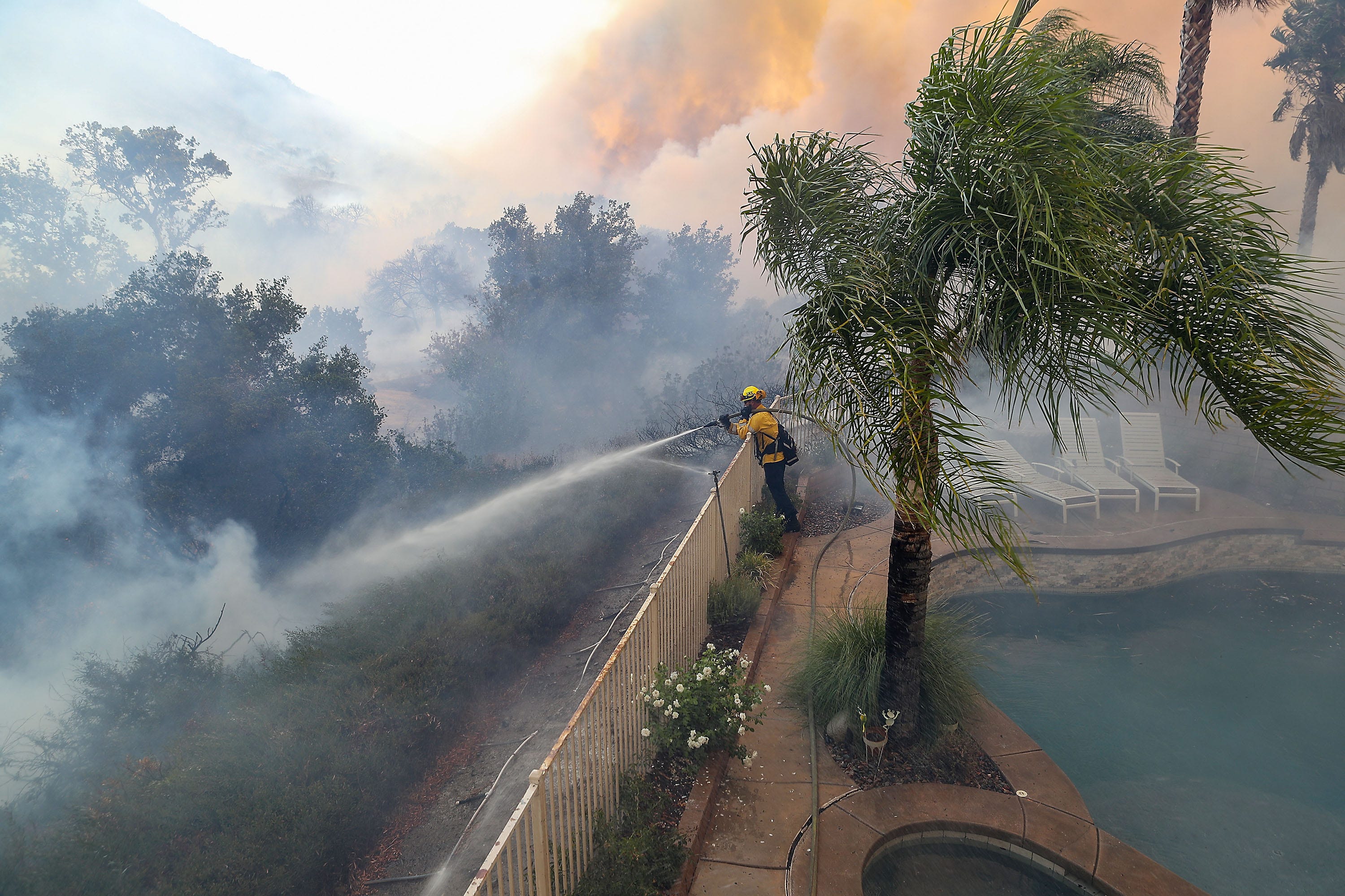 Cal Fire Gains Containment Of 46 Fire In Jurupa Valley