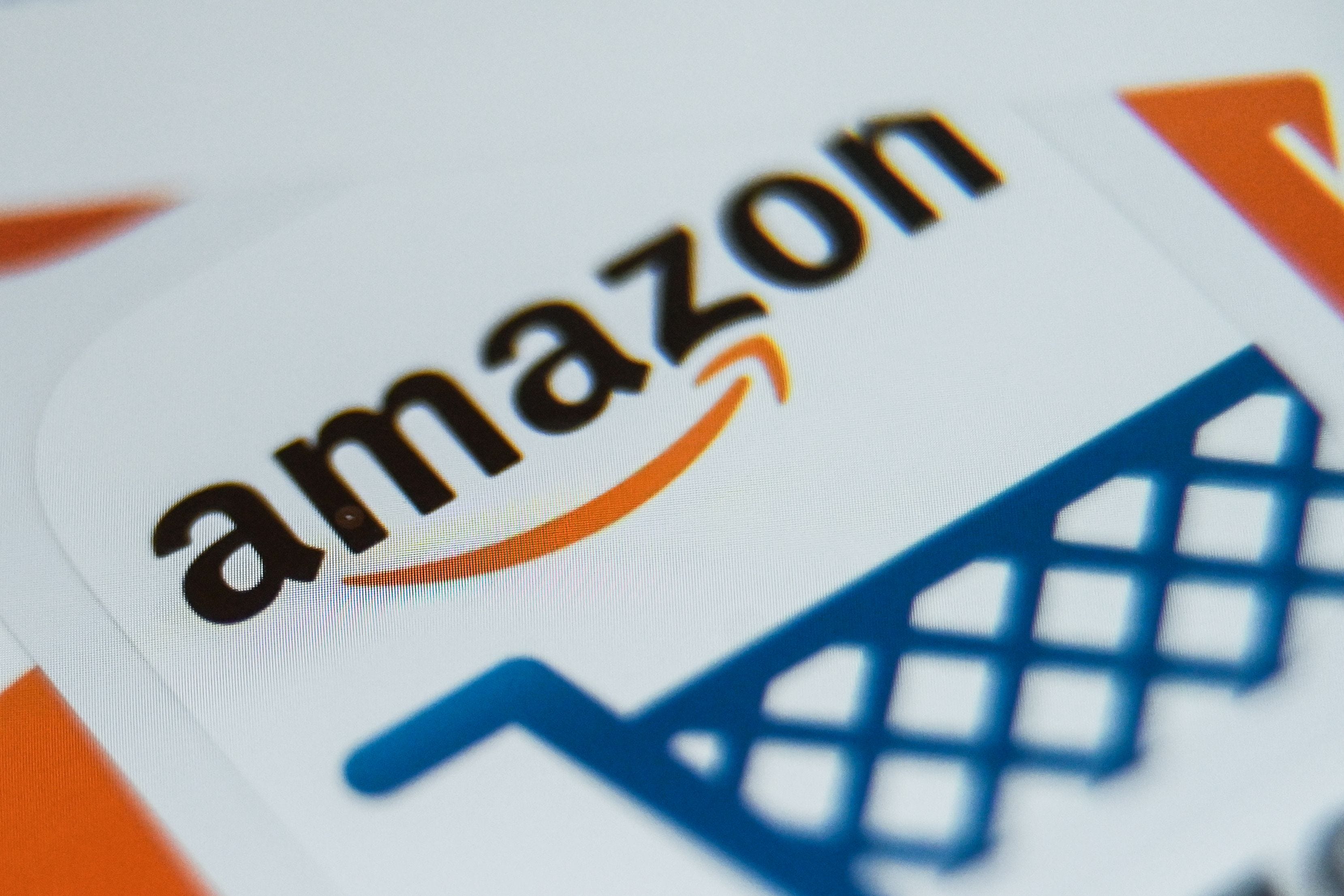 Can You Shop Online And Pay With Cash Amazon Says Yes