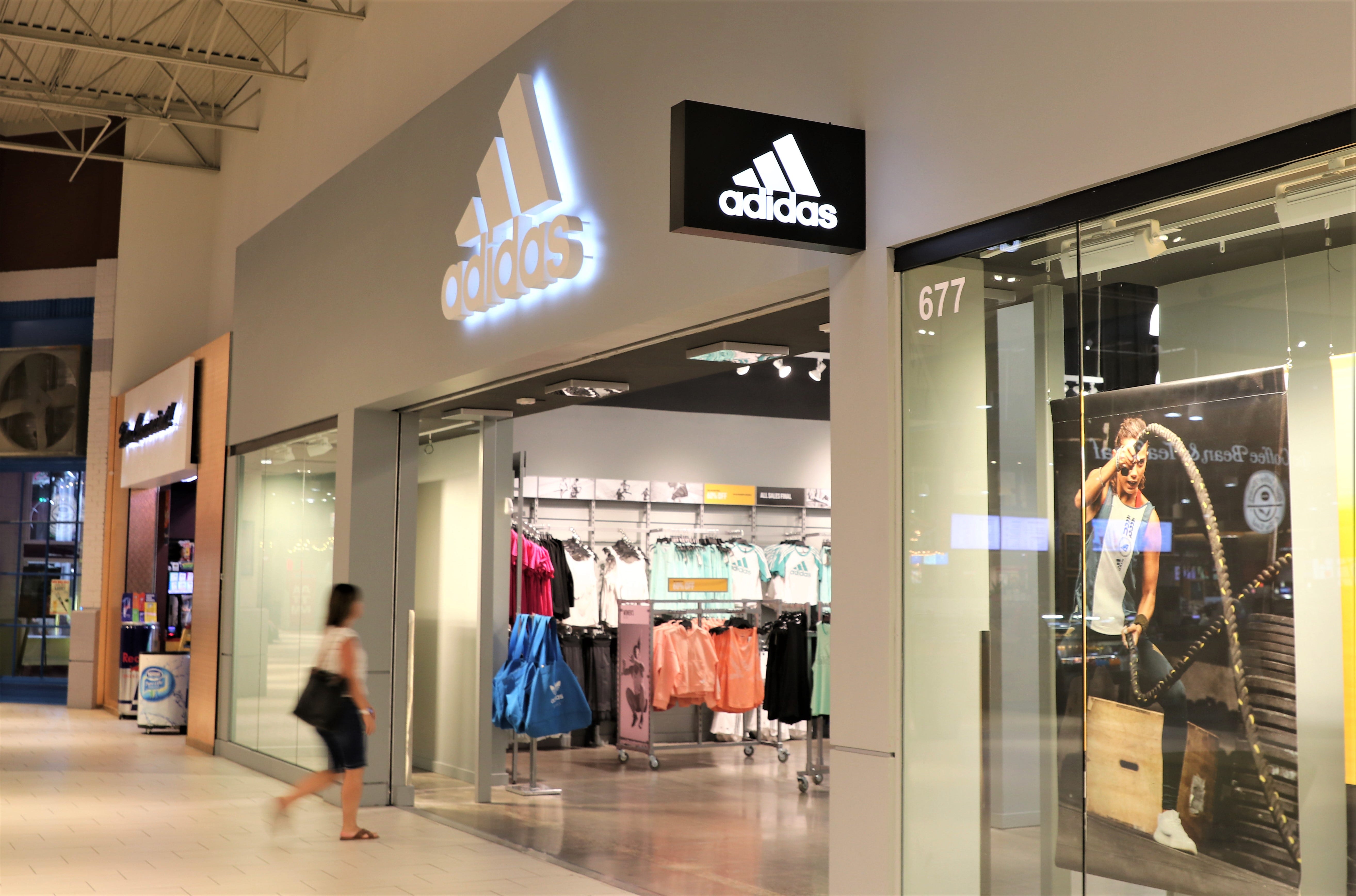 Adidas adds clearance store at Arizona 