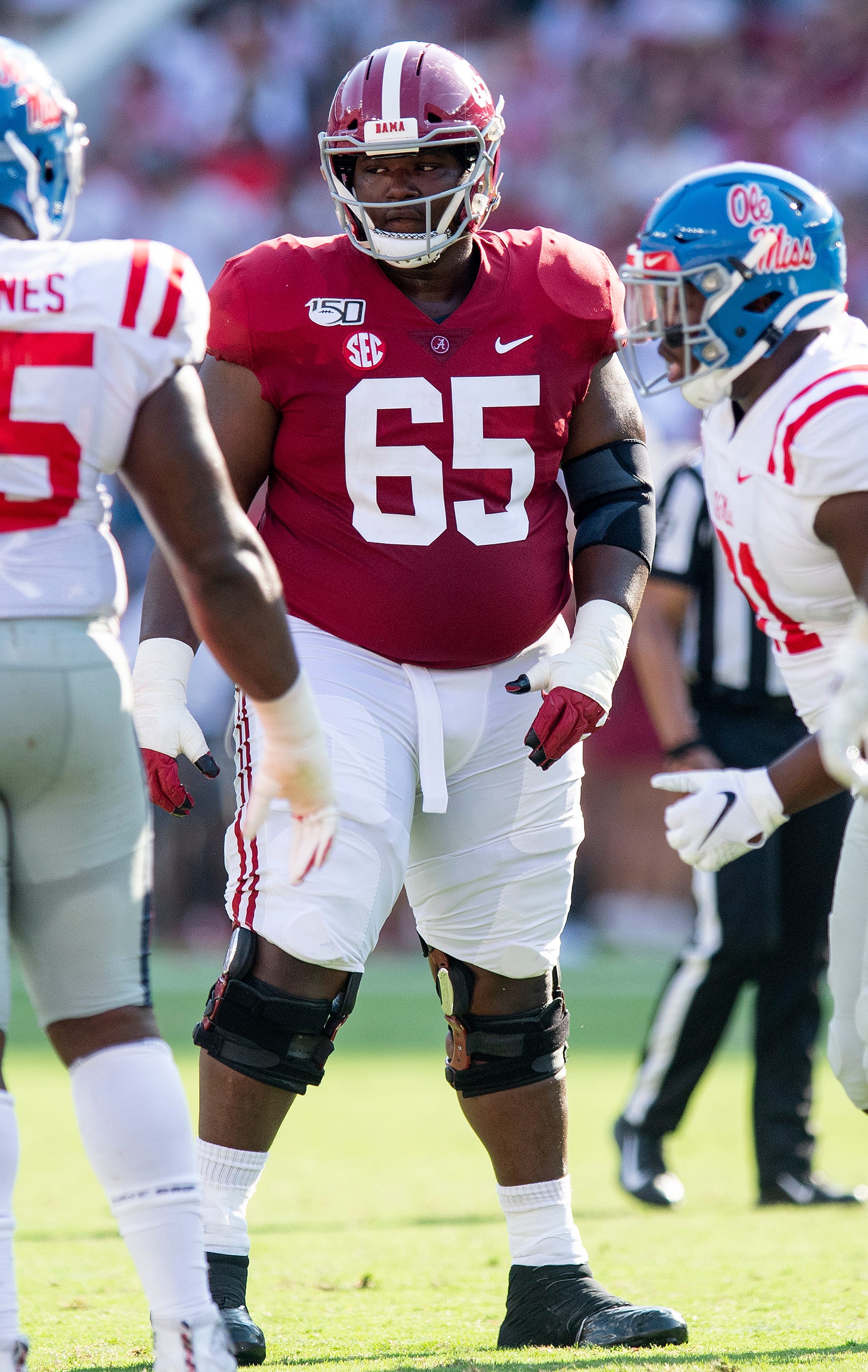 Deonte Brown: A Look At The Alabama Football Offensive Lineman