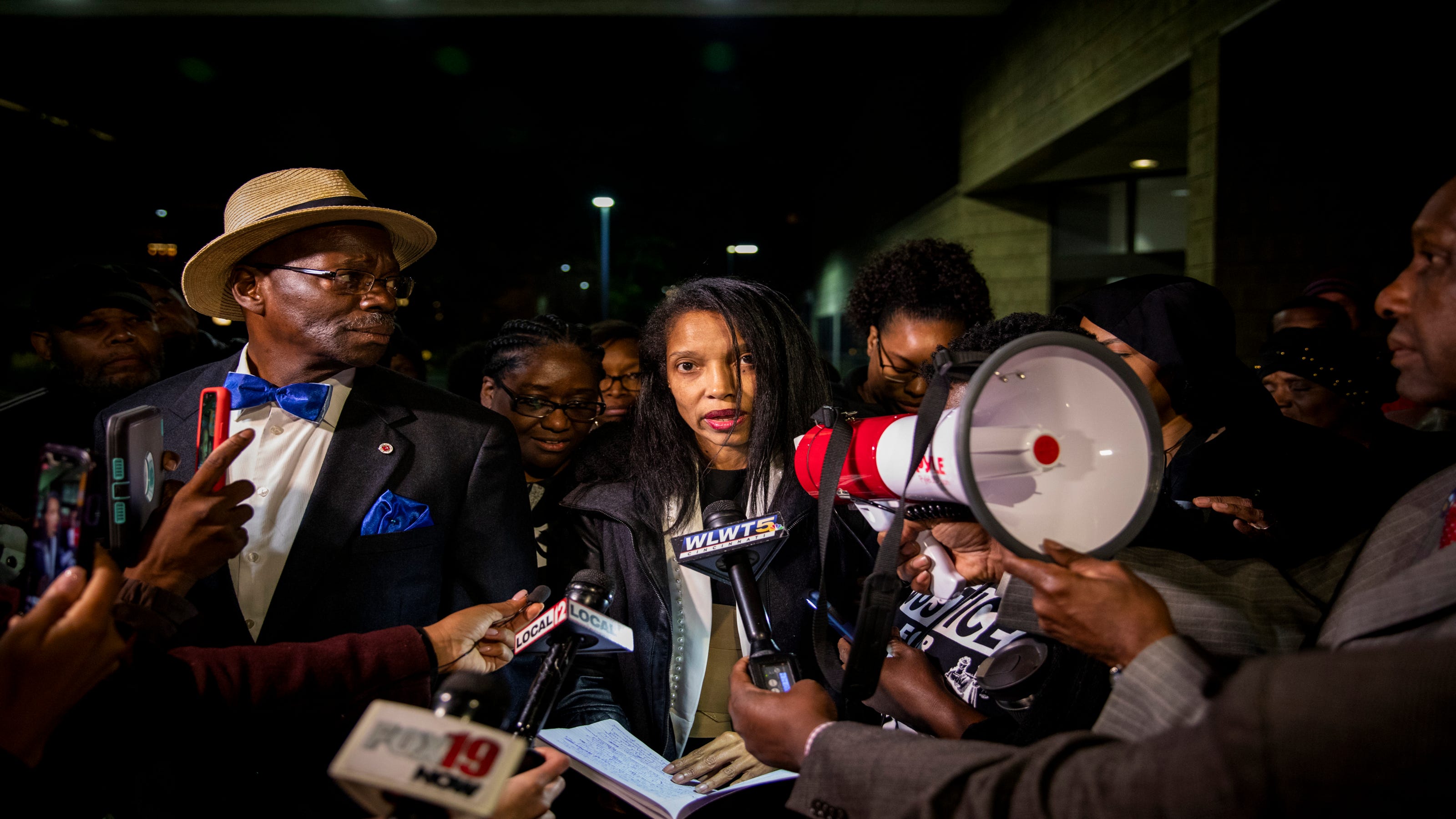 Former Judge Tracie Hunter speaks after her release from jail