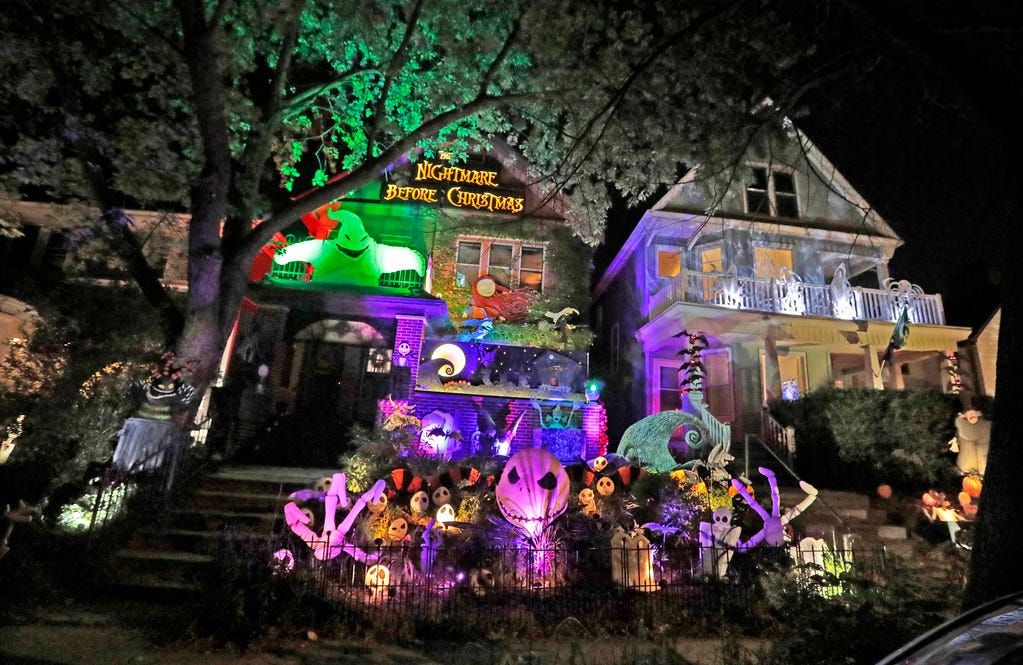 halloween decoration street near me