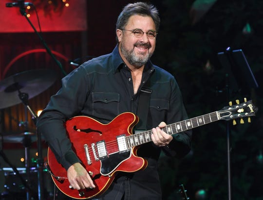 Vince Gill's Weidner Center concert was heartfelt perfection