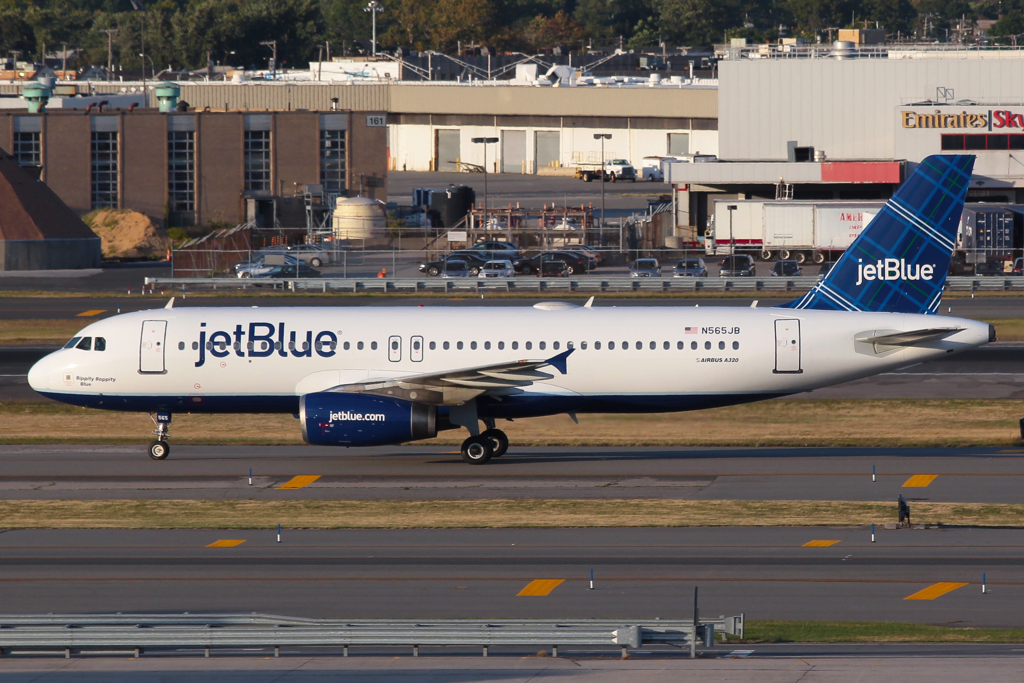 JetBlue Flights Are $31 On Halloween, But You Have To Book Now