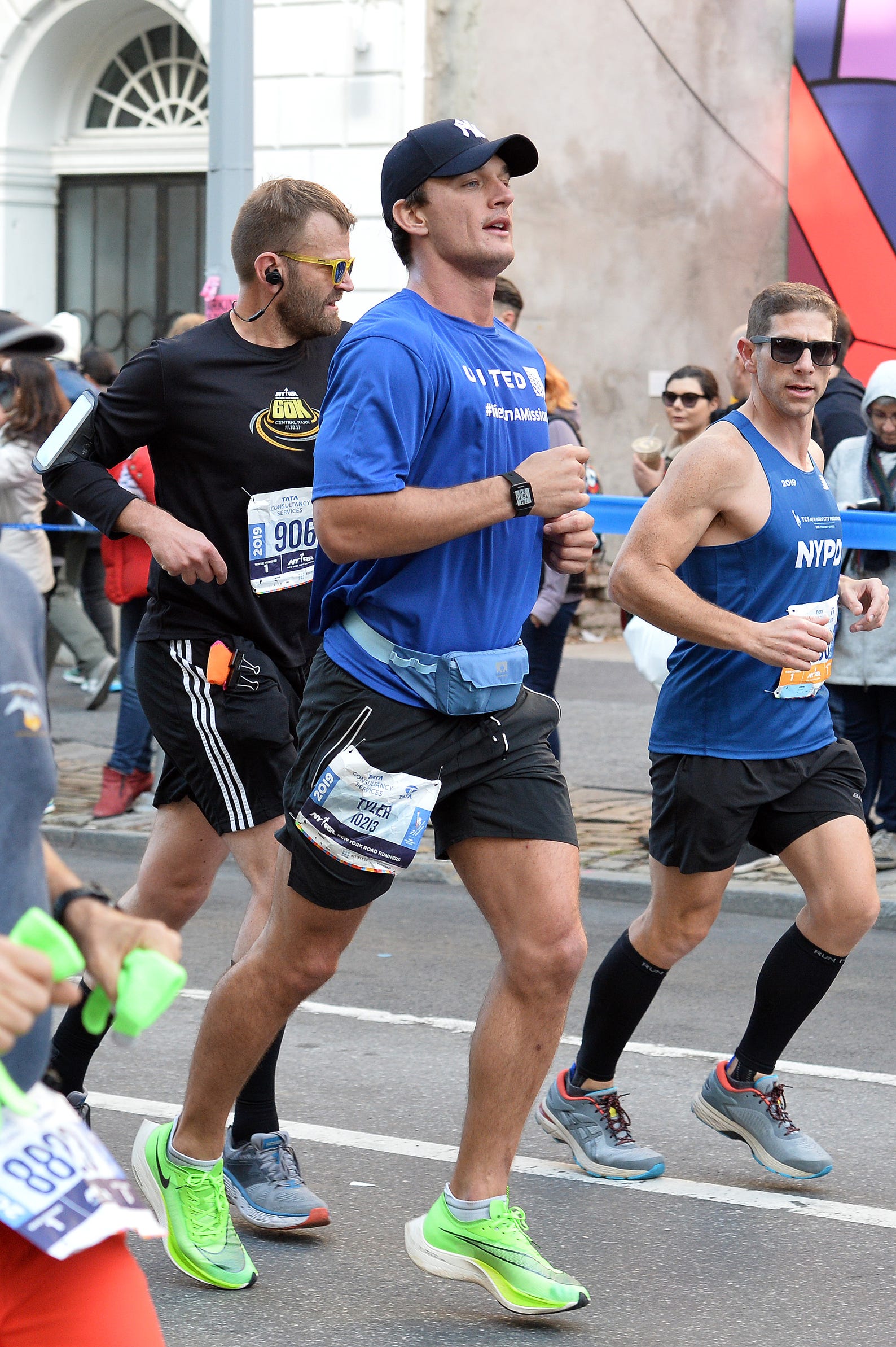 New York City Marathon Uzo Aduba Tyler Cameron More Stars Running