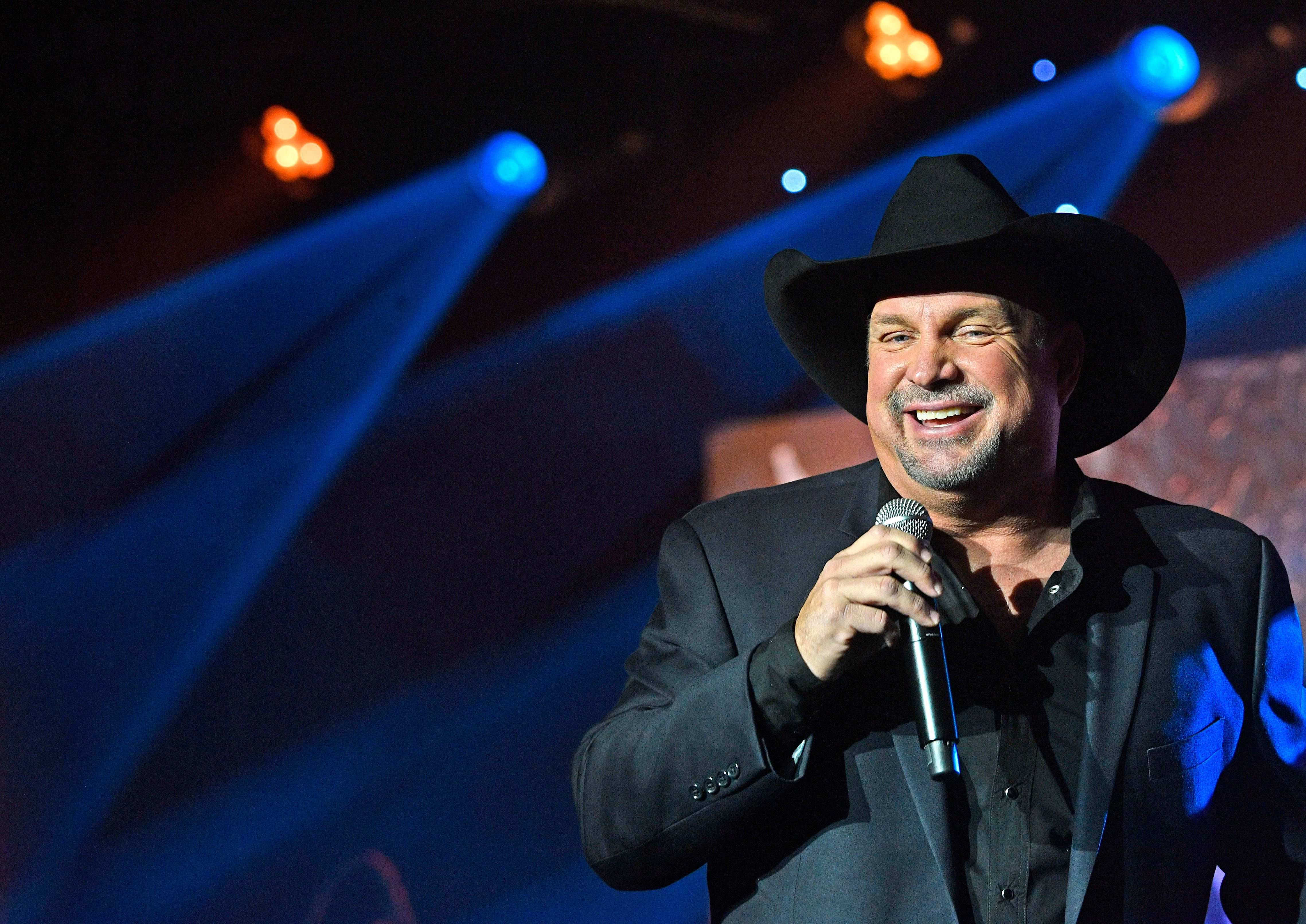 Garth Brooks To Play Detroit's Ford Field Concert In February