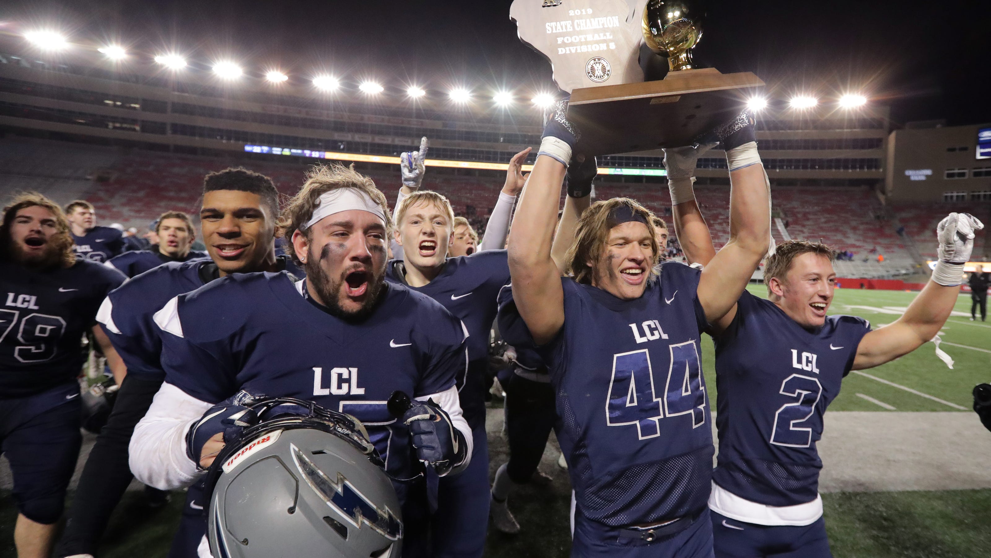 Live blog Day 1 of WIAA football championships