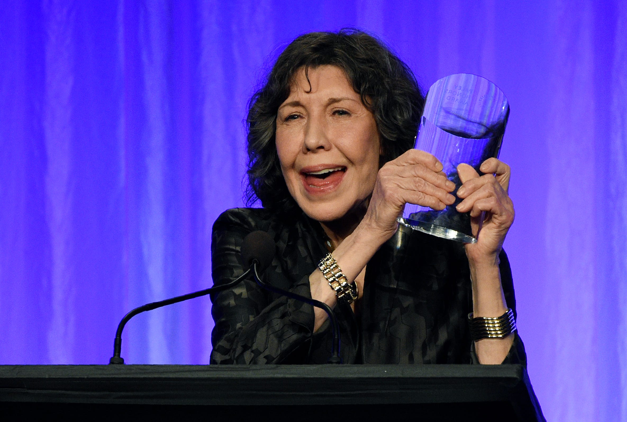 Lily Tomlin Regrets Agreeing To End Grace And Frankie