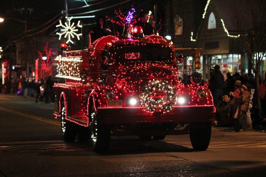 Find South Jersey Christmas Parades Lights Tours Santa Events