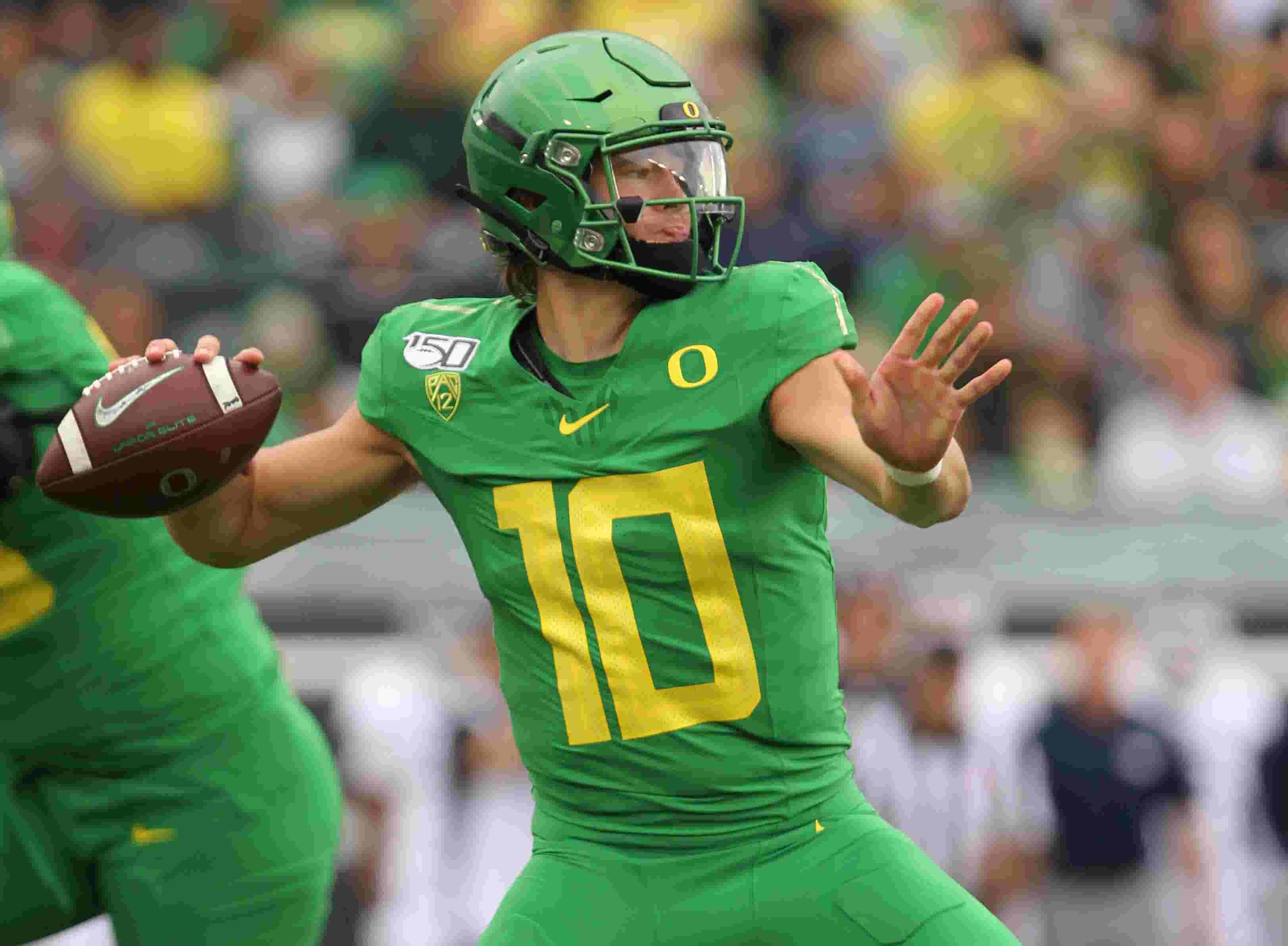 Ducks QB Justin Herbert honored at last Autzen Stadium game