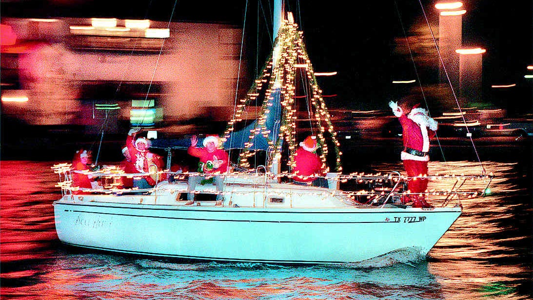 La Posada's Lighted Boat Parade on Padre Island rings in holidays 2020