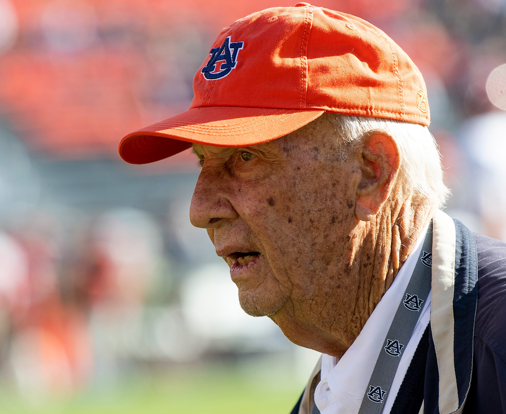 pat dye auburn hat