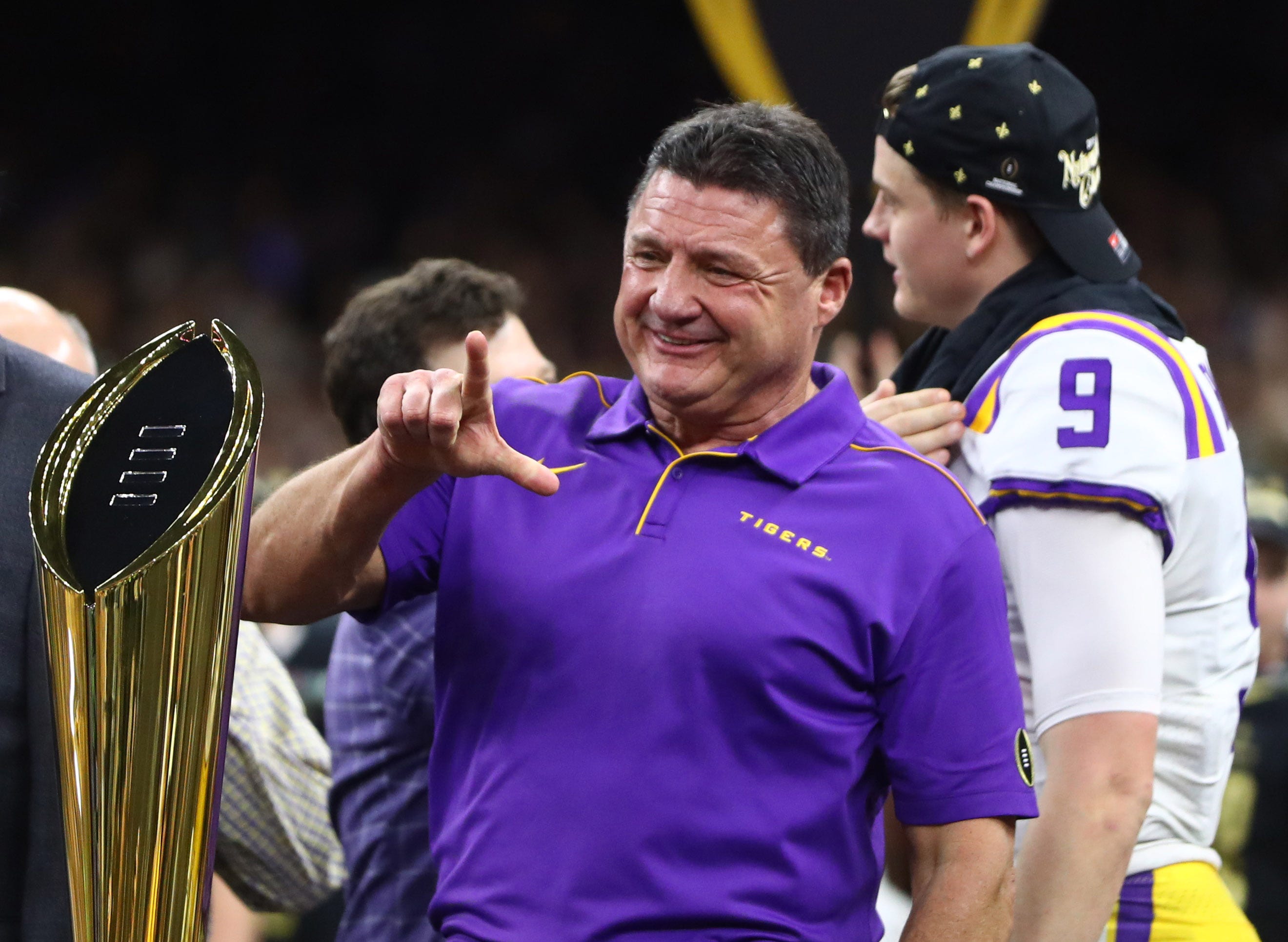 Ex-LSU HC Ed Orgeron Shows Up To Football Game With New Girlfriend Two  Years After Divorcing His Wife￼ - Daily Snark