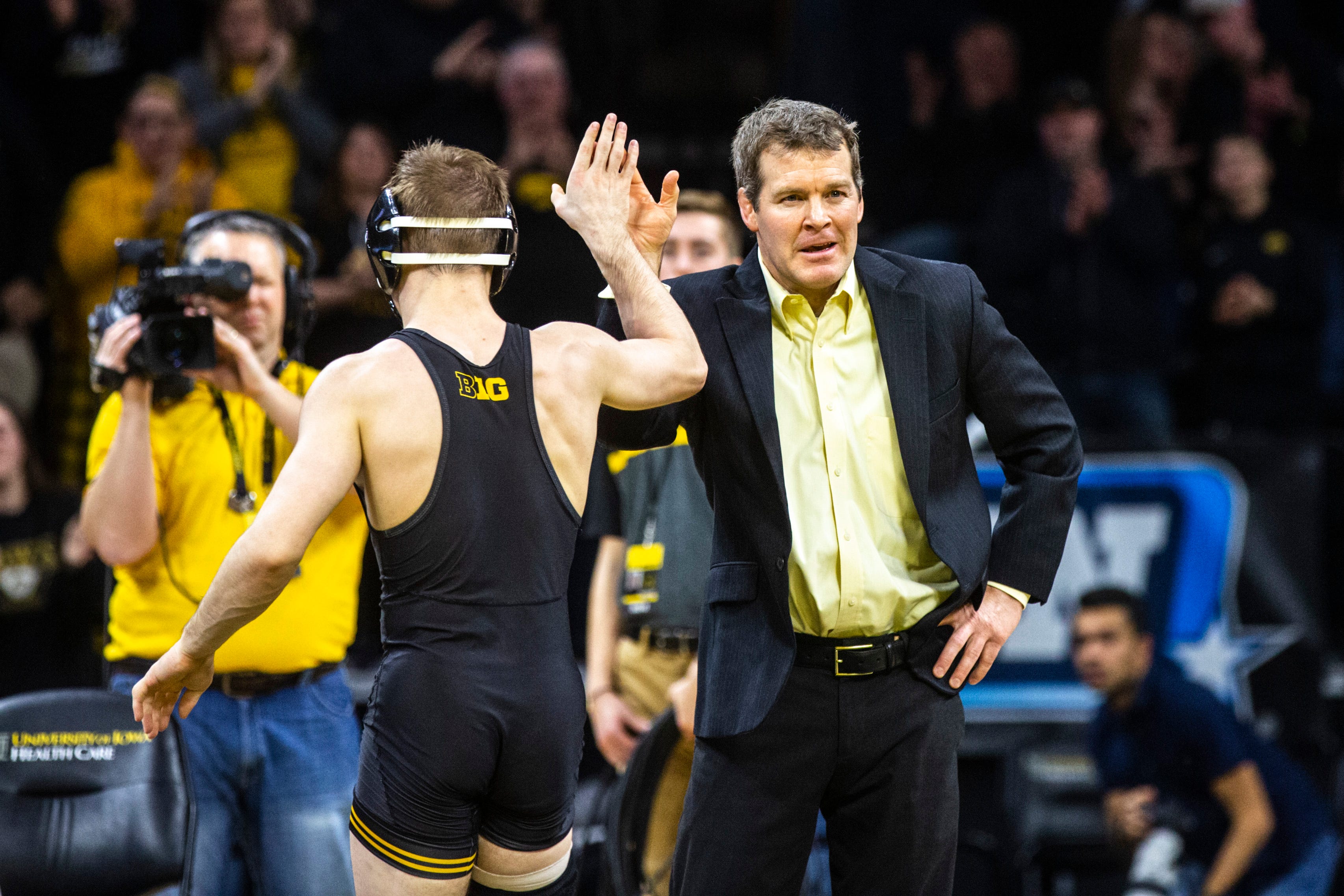 iowa wrestling singlet