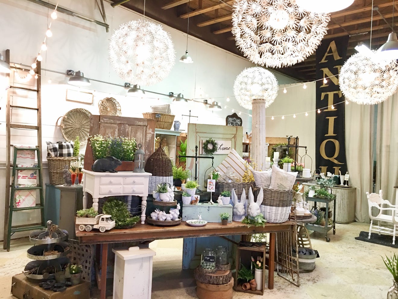 Vintage Shop Hop features more than 500 antique stores in Wisconsin and