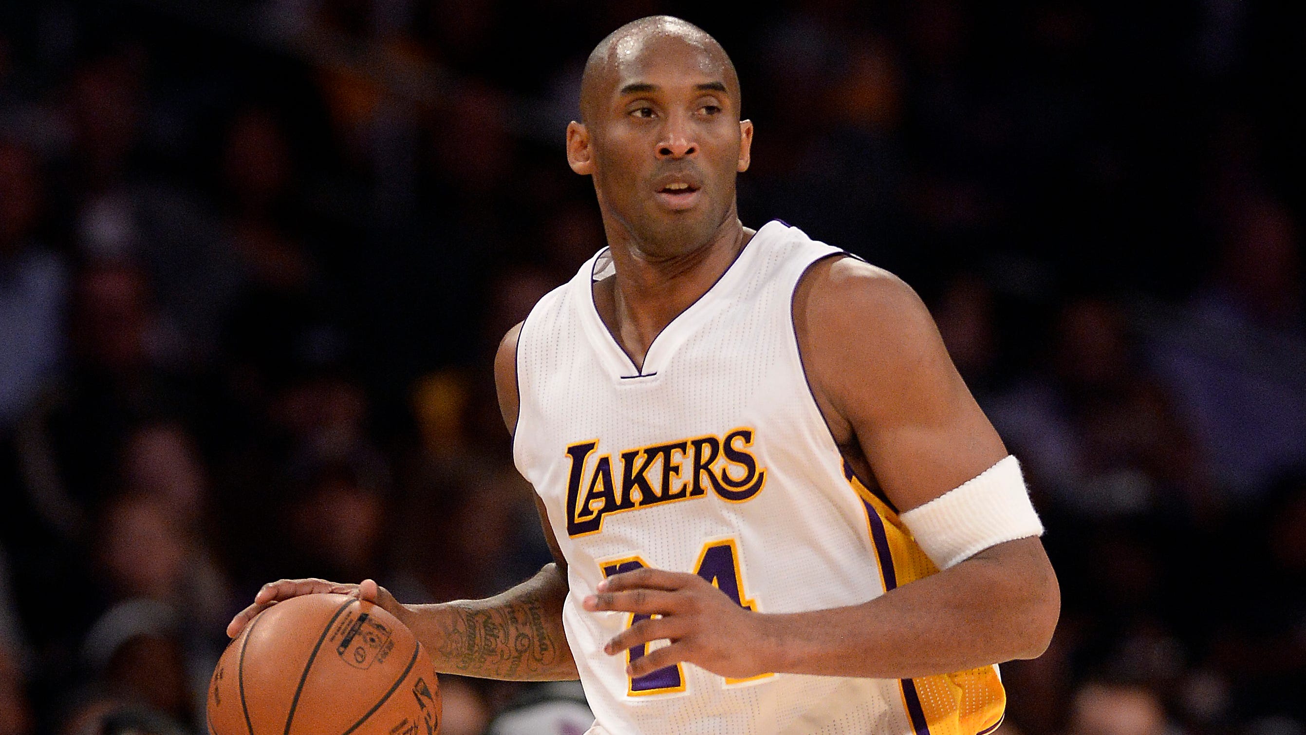 Kobe Bryant, NBA legend, dies at 41 in helicopter crash in California