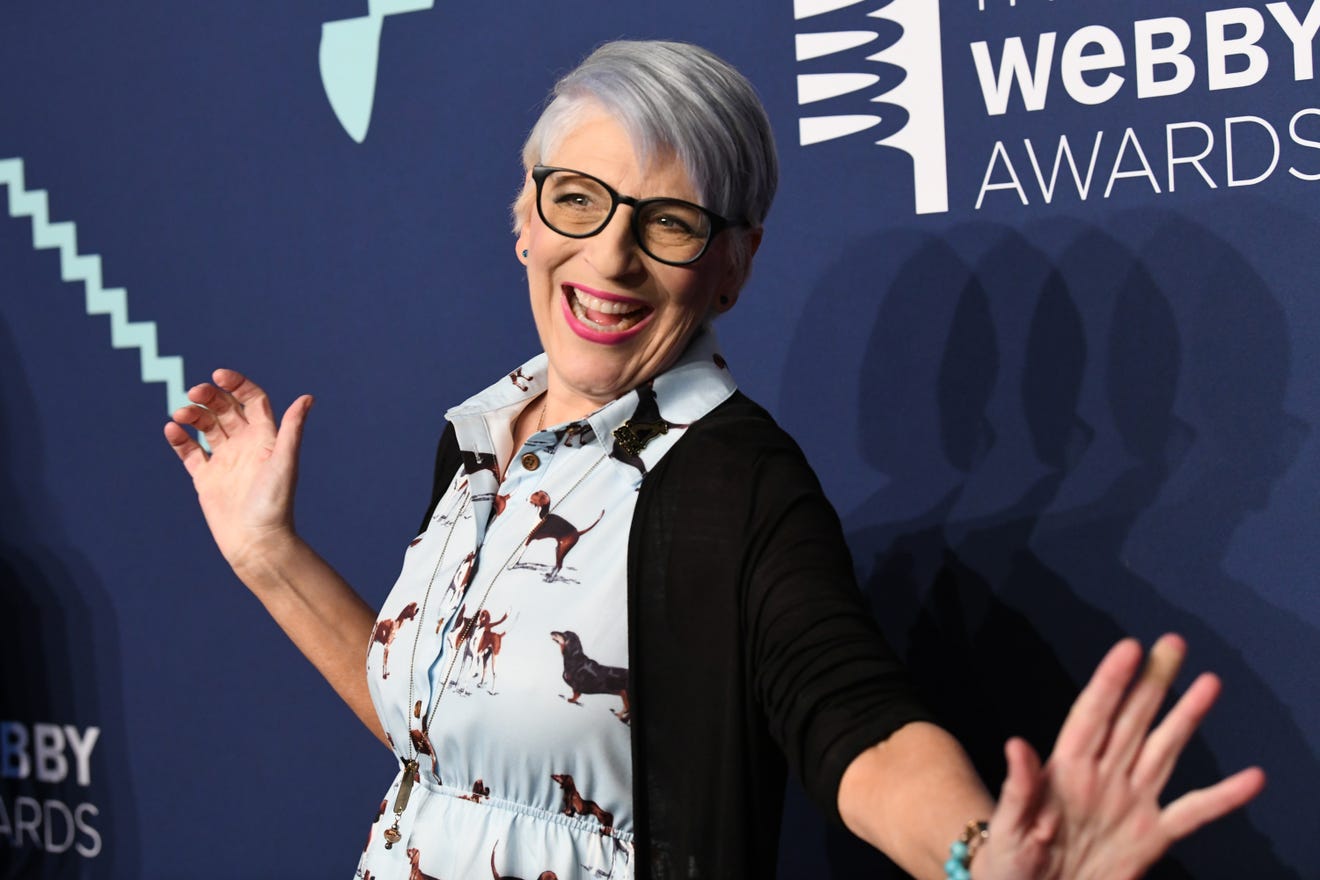 How Comedian Lisa Lampanelli Transformed From Insulter To Inspirer