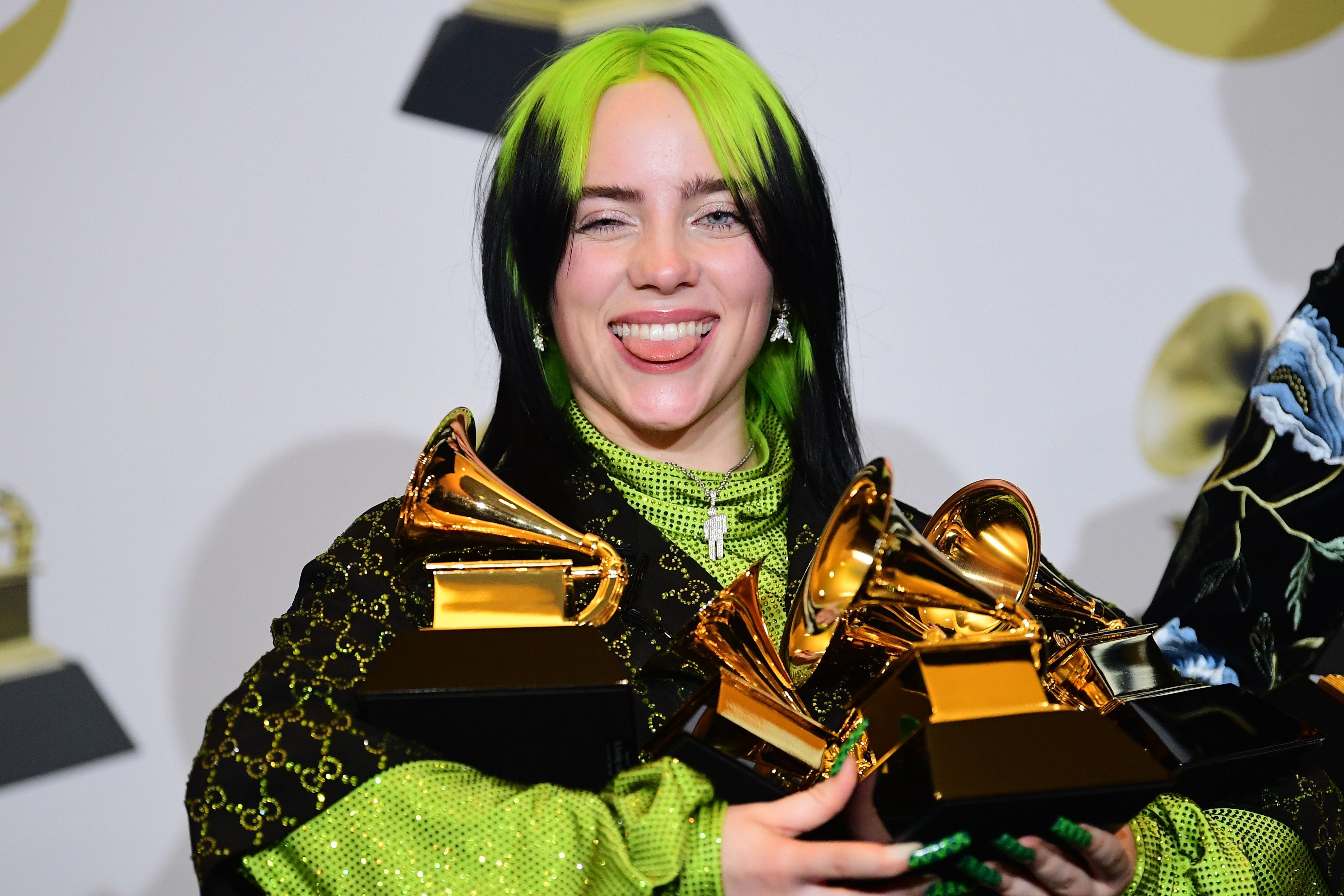 Billie Eilish Says She Cant Win When It Comes To How She Dresses 4907