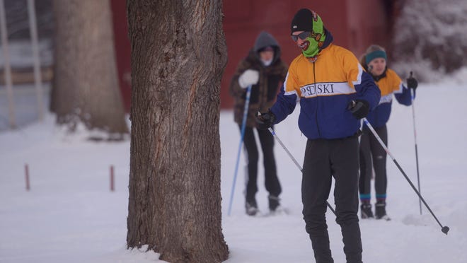 Authenticatie Schelden katoen PSD 'Prairie Dogs' high school ski team hosts first meet far from home
