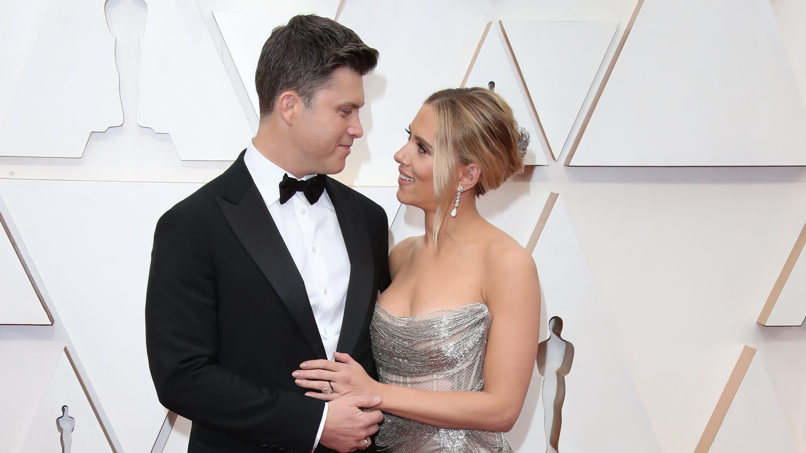 'SNL': Colin Jost wears wedding ring after marrying ...