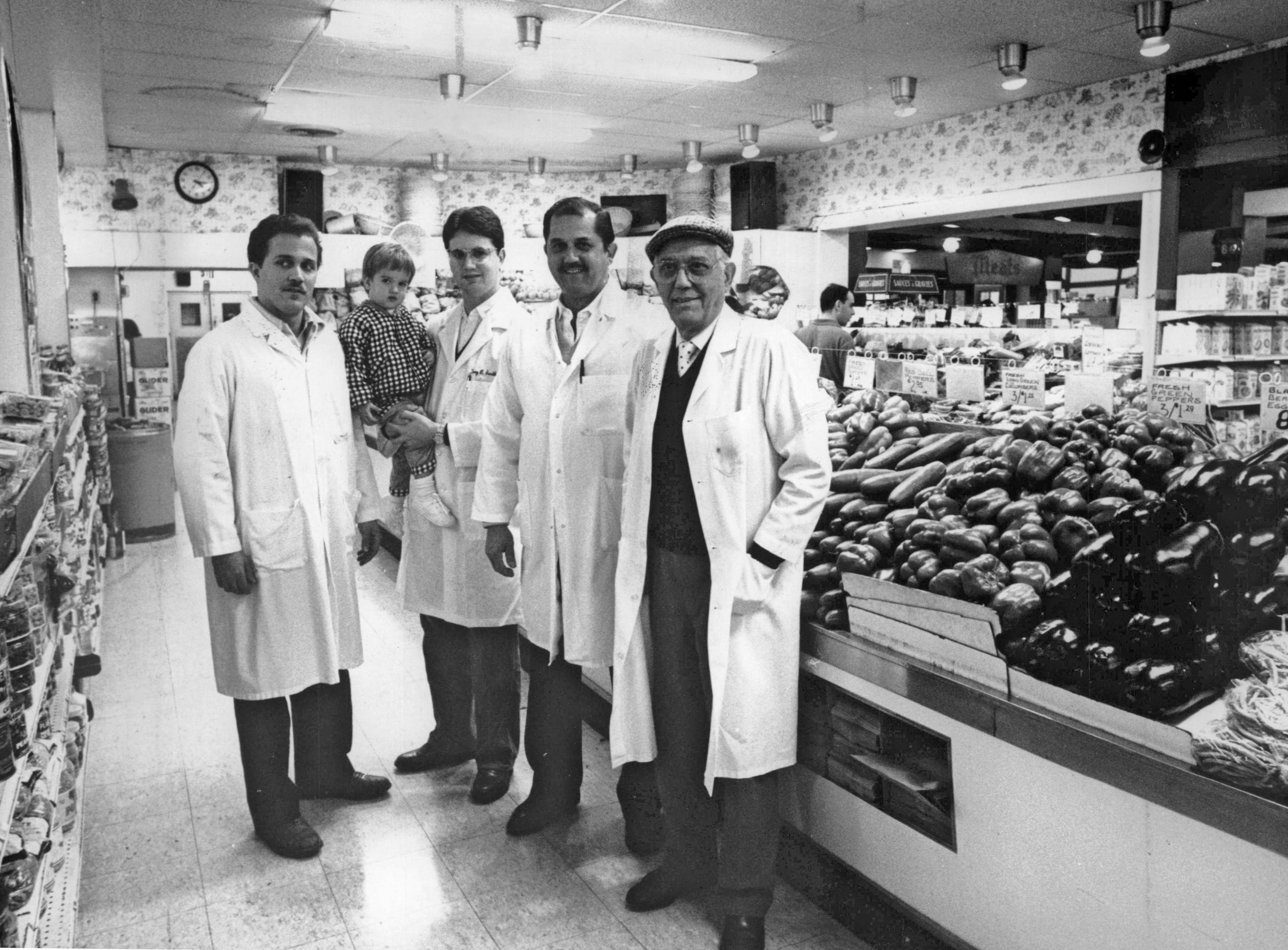 Salvatore Sendik Of Downer Avenue Sendik S Grocery Store Dies At 84