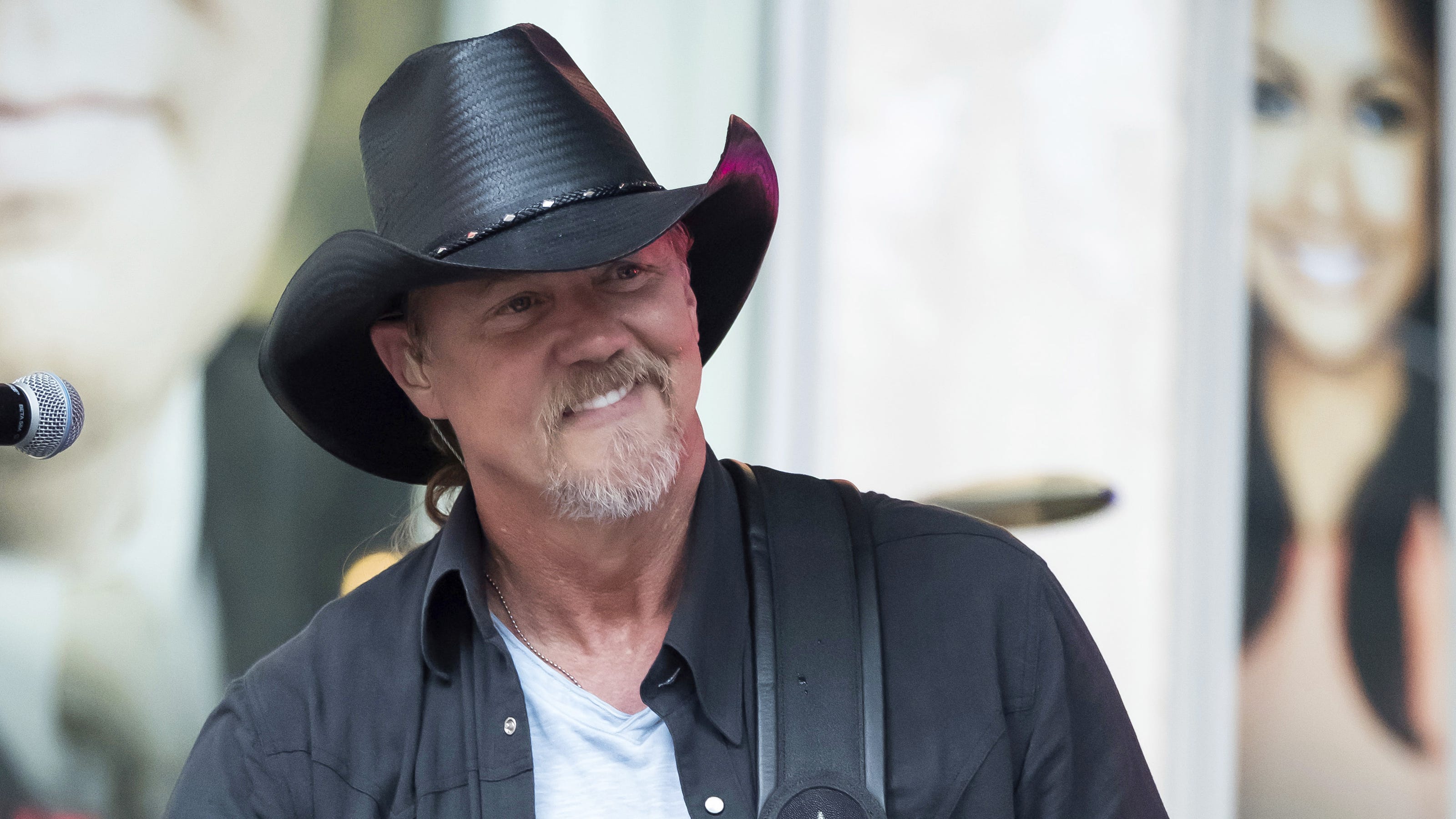 Trace Adkins debuts rowdy new song, 'Just the Way We Do It' Interview
