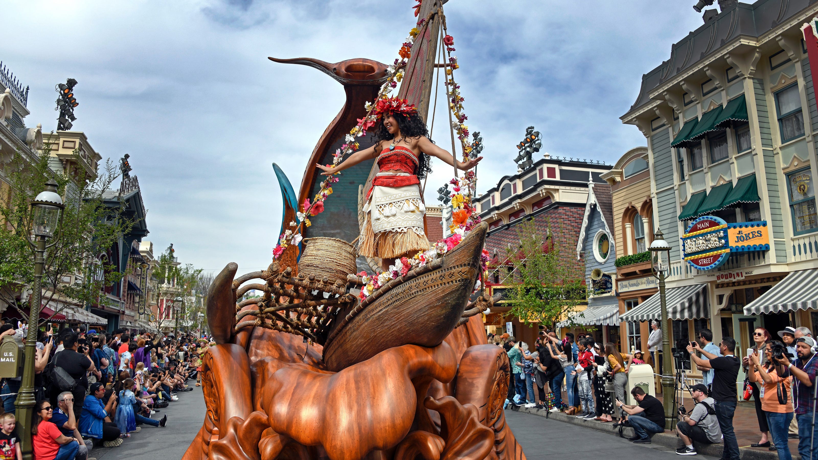 Disneyland Can magic happen in new parade amid coronavirus scare?