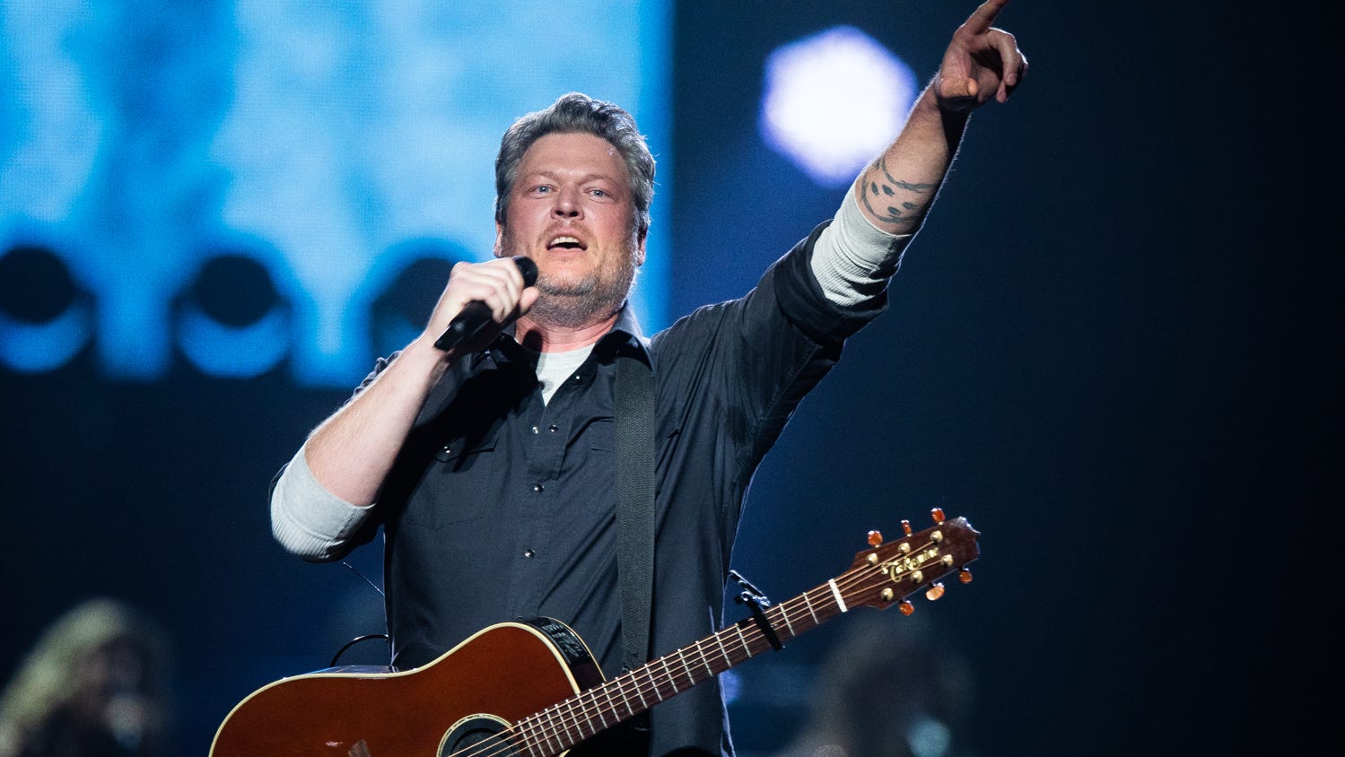 Blake Shelton, Gwen Stefani concert will play metro Phoenix drive-ins