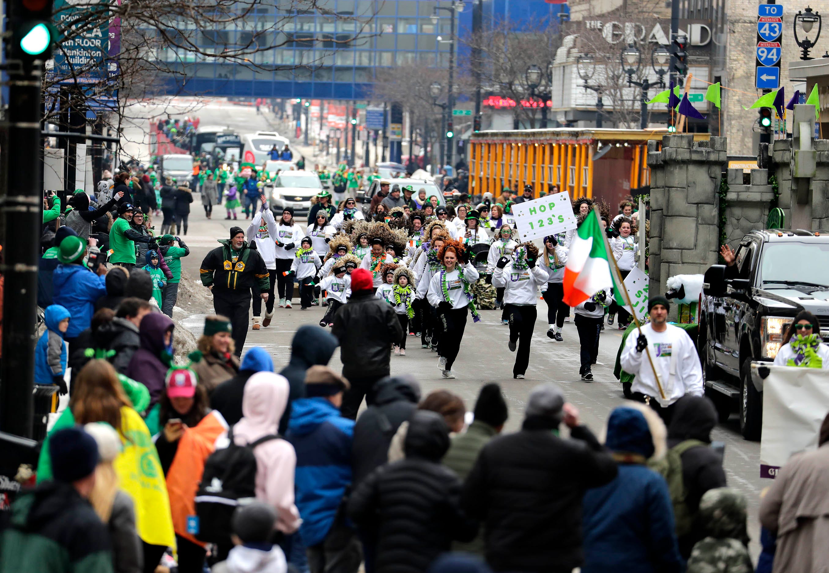 Downtown Milwaukee Christmas Parade 2022 Milwaukee St. Patrick's Day Parade 2022: Parking, Route And Parties