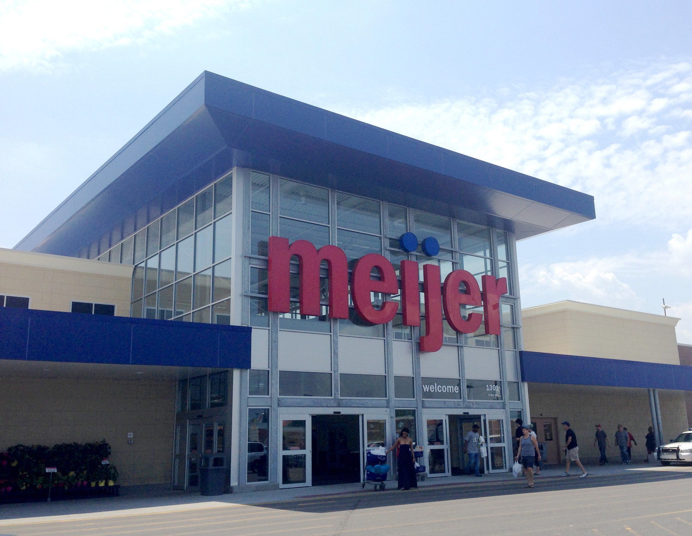 meijer to close stores at 10 p m offer shopping hours for seniors meijer to close stores at 10 p m offer shopping hours for seniors