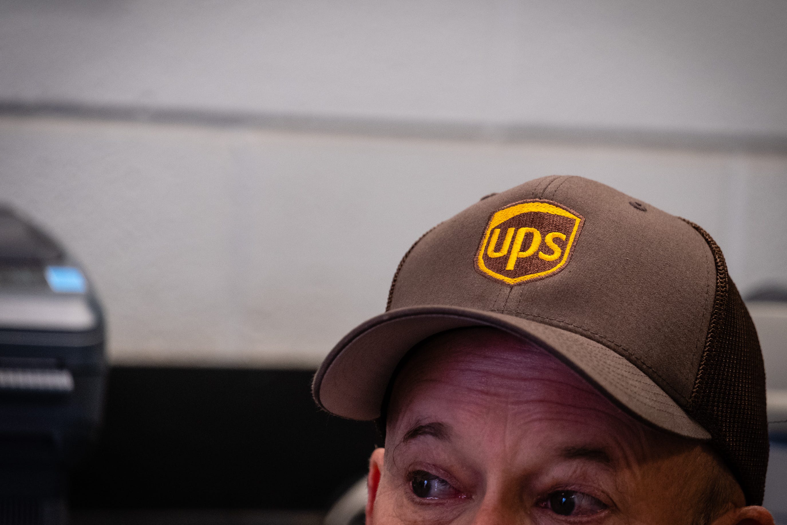 ups driver hat