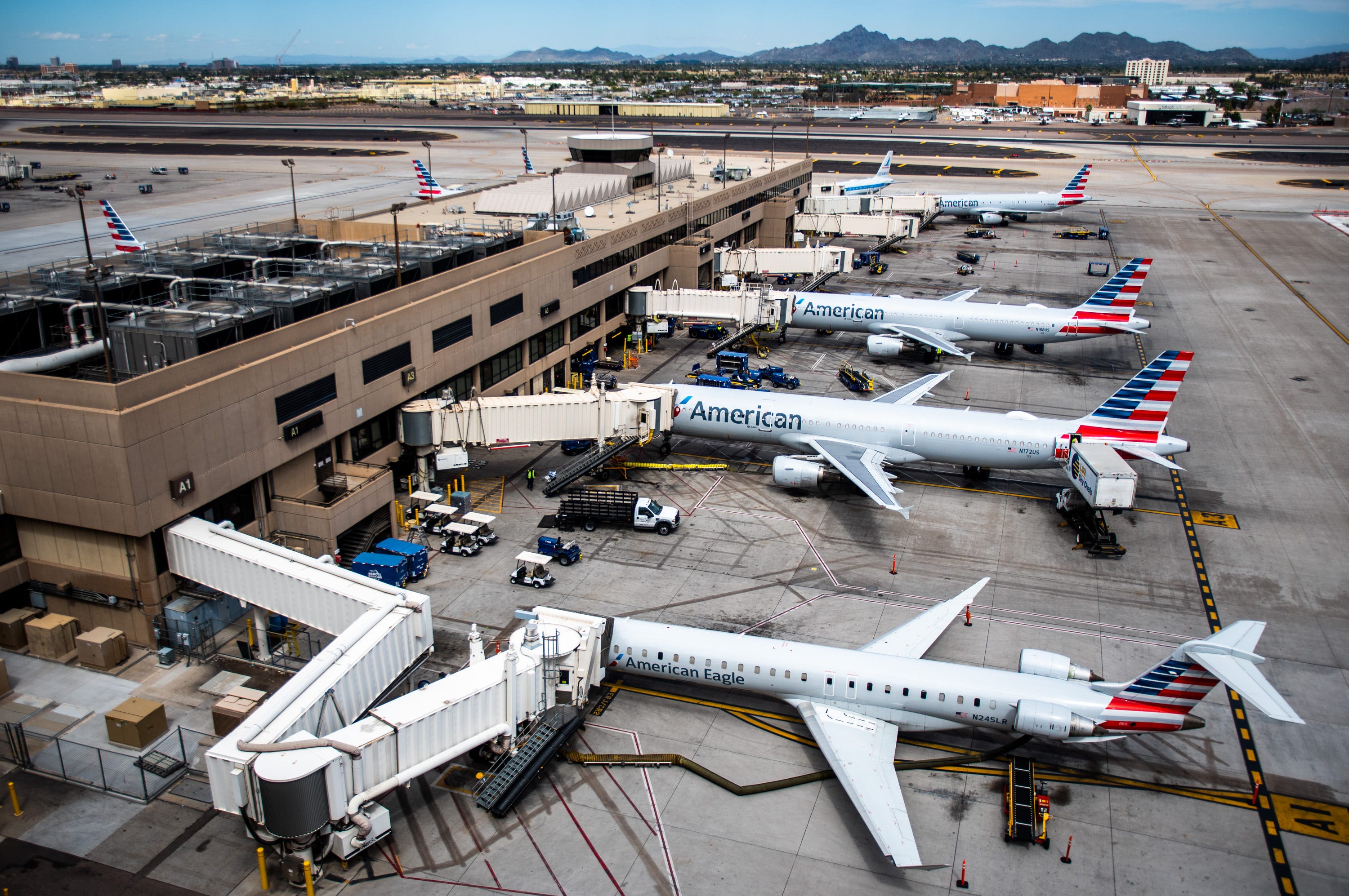 American Airlines further delays PhoenixLondon nonstop flights