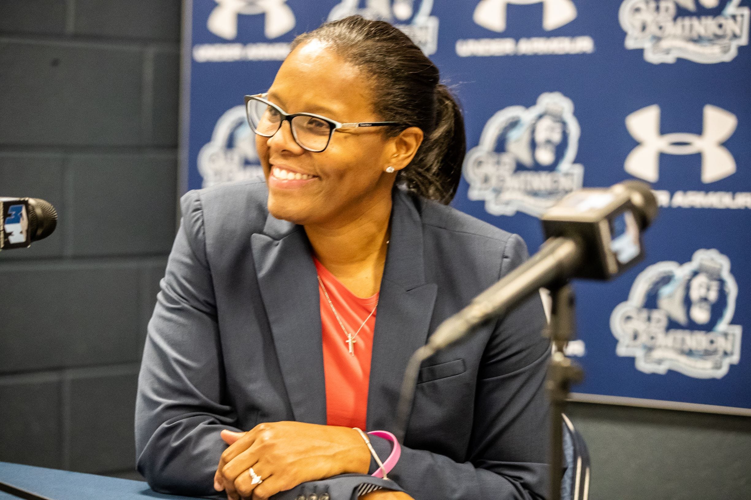 Mississippi State women's basketball coach Nikki McCray-Penson steps down  to focus on health