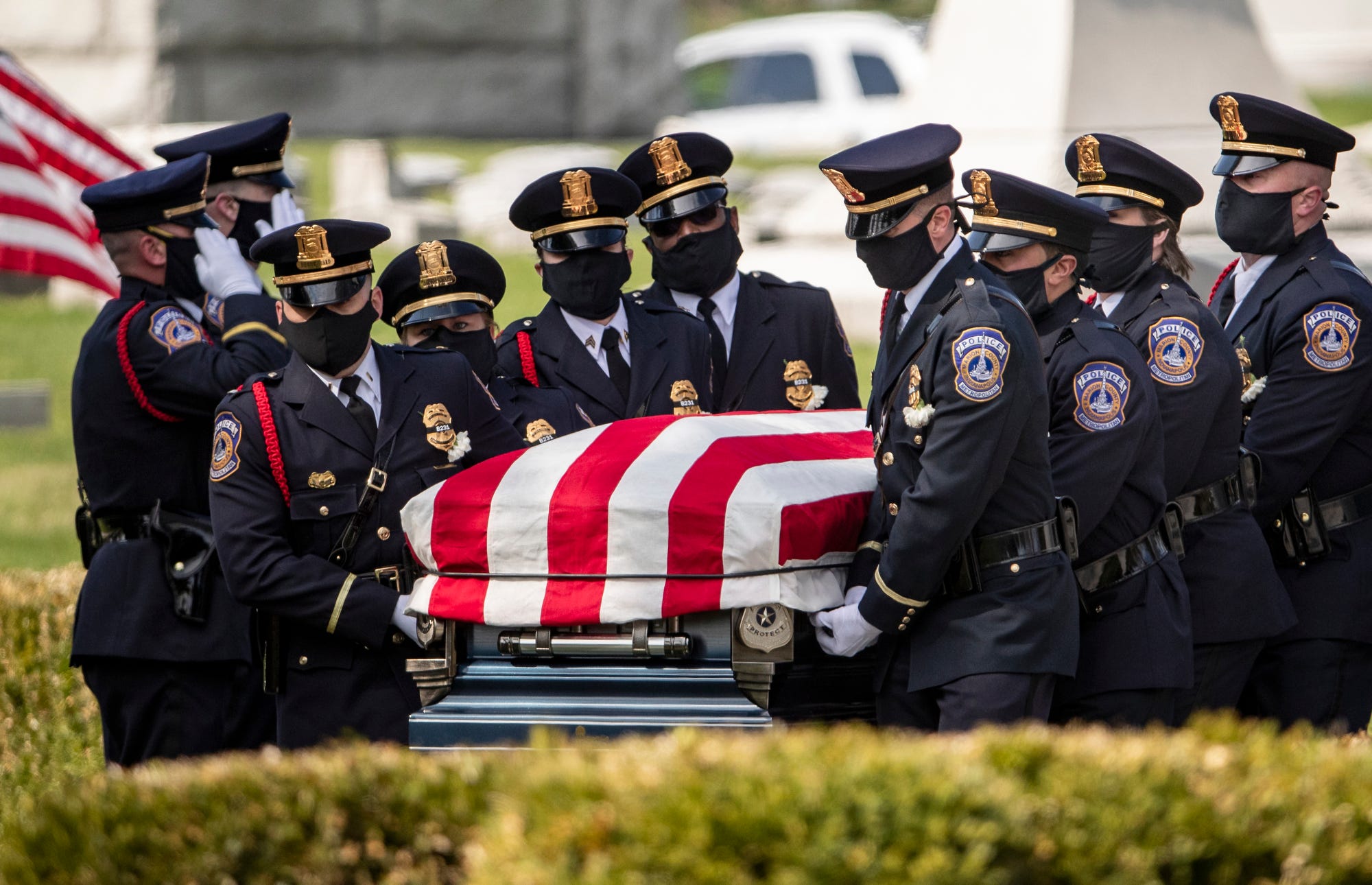 military funeral flag presentation