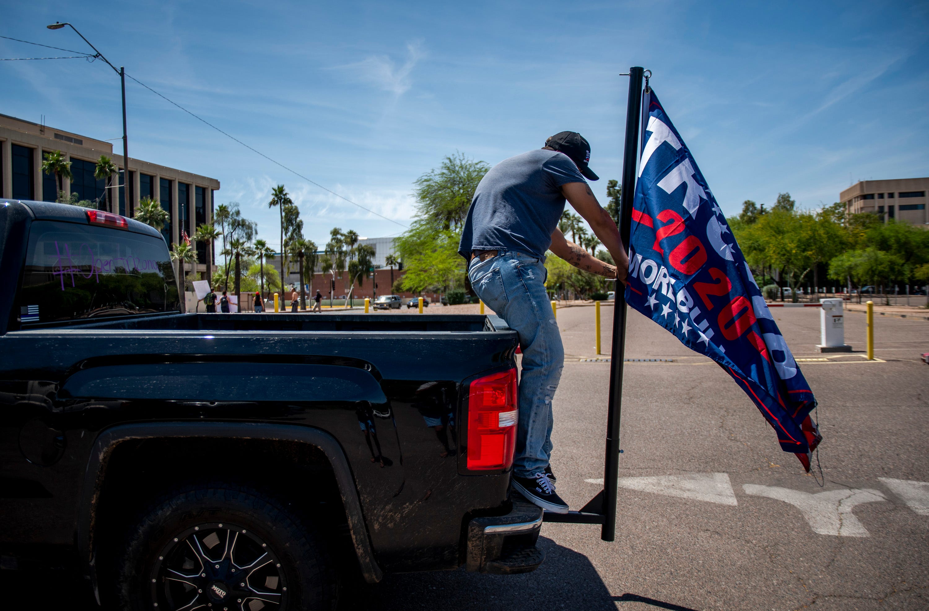 flag on back of truck