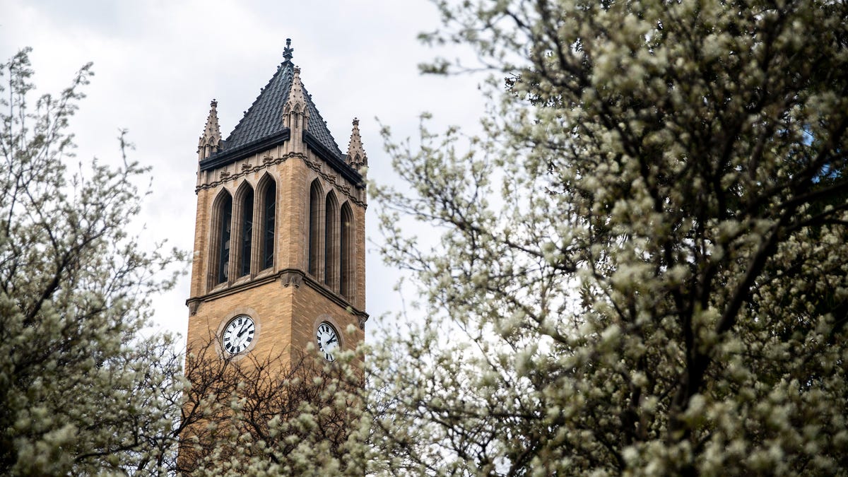 Photos Spring arrives on the Iowa State University campus