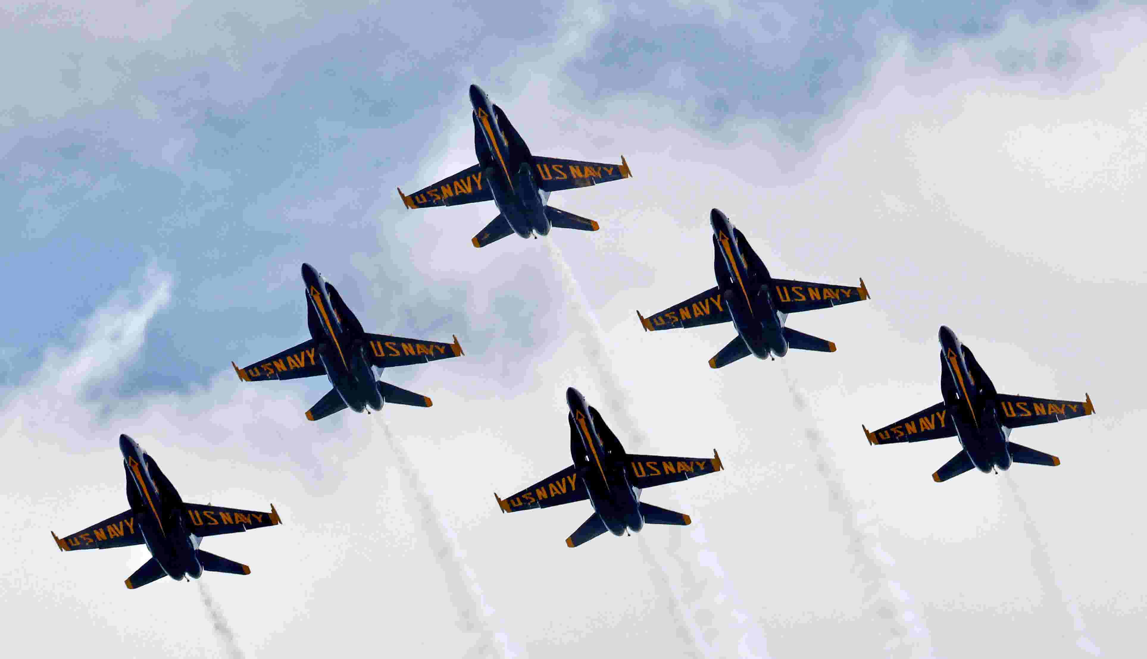 Blue Angels fly over Indianapolis to honor frontline workers amid pandemic