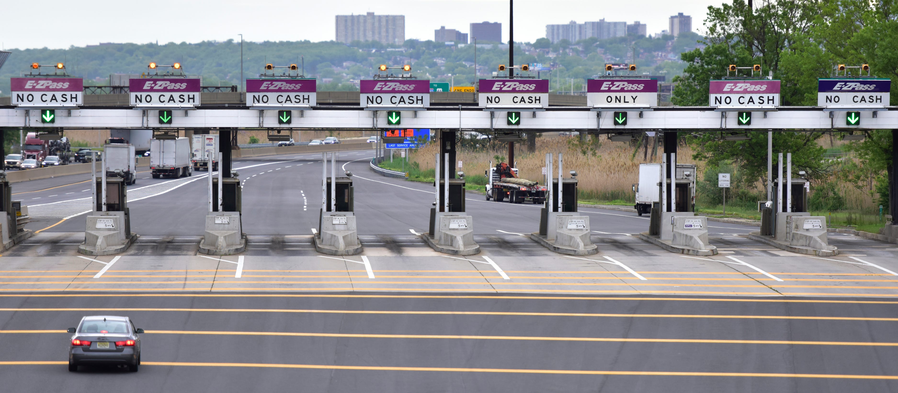 Cash Toll Collected Again On Garden State Parkway, New Jersey Turnpike