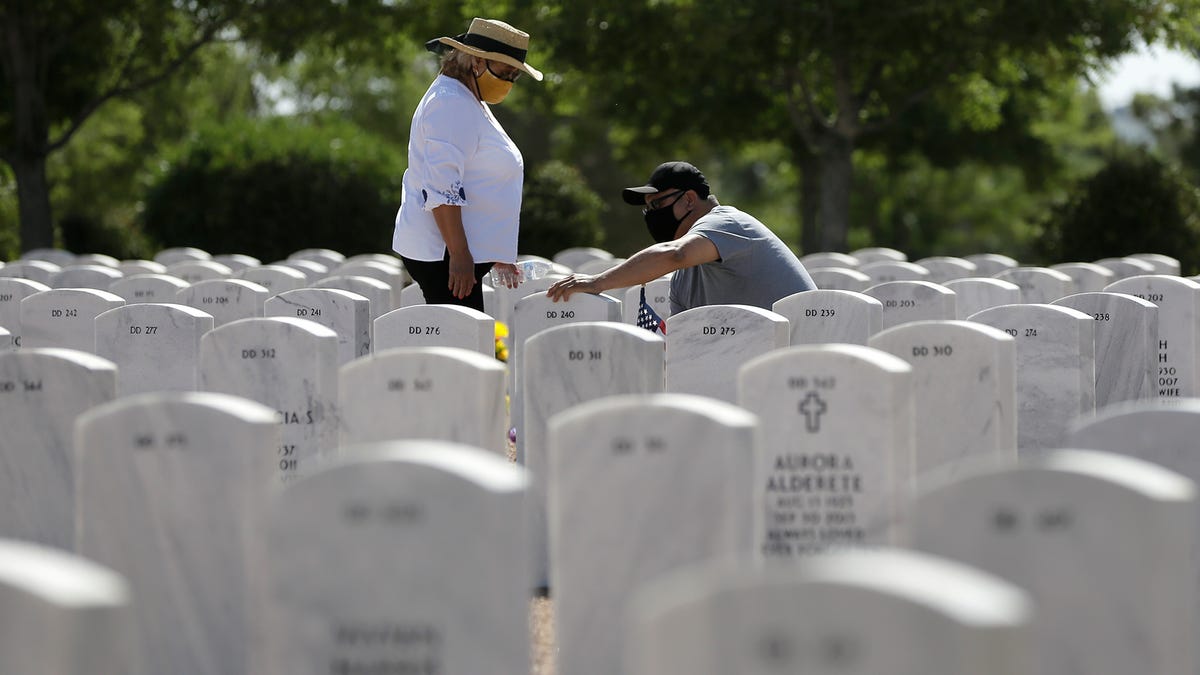 Memorial Day ceremony held at Fort Bliss National Cemetery