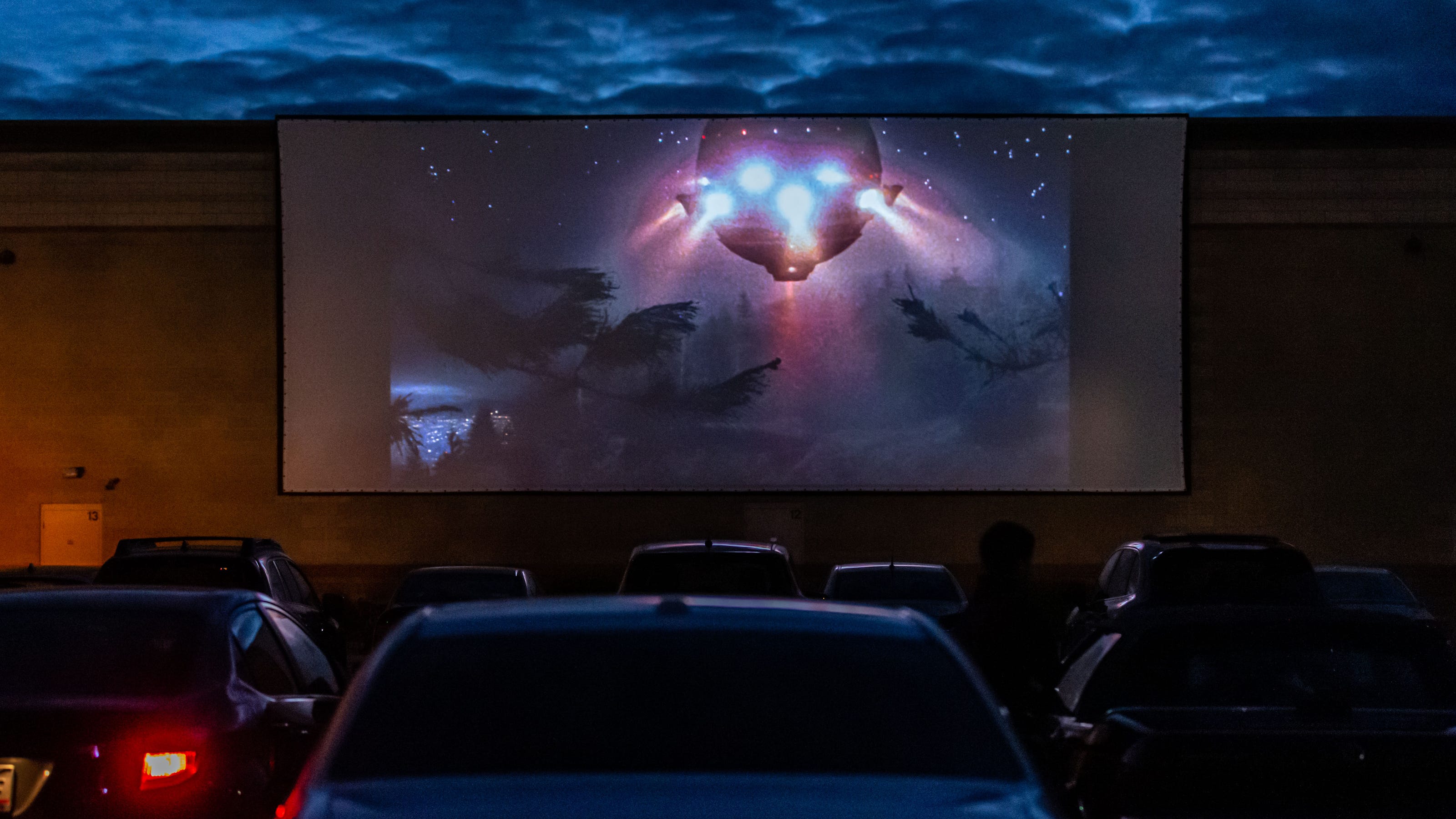 drive in movie theatre