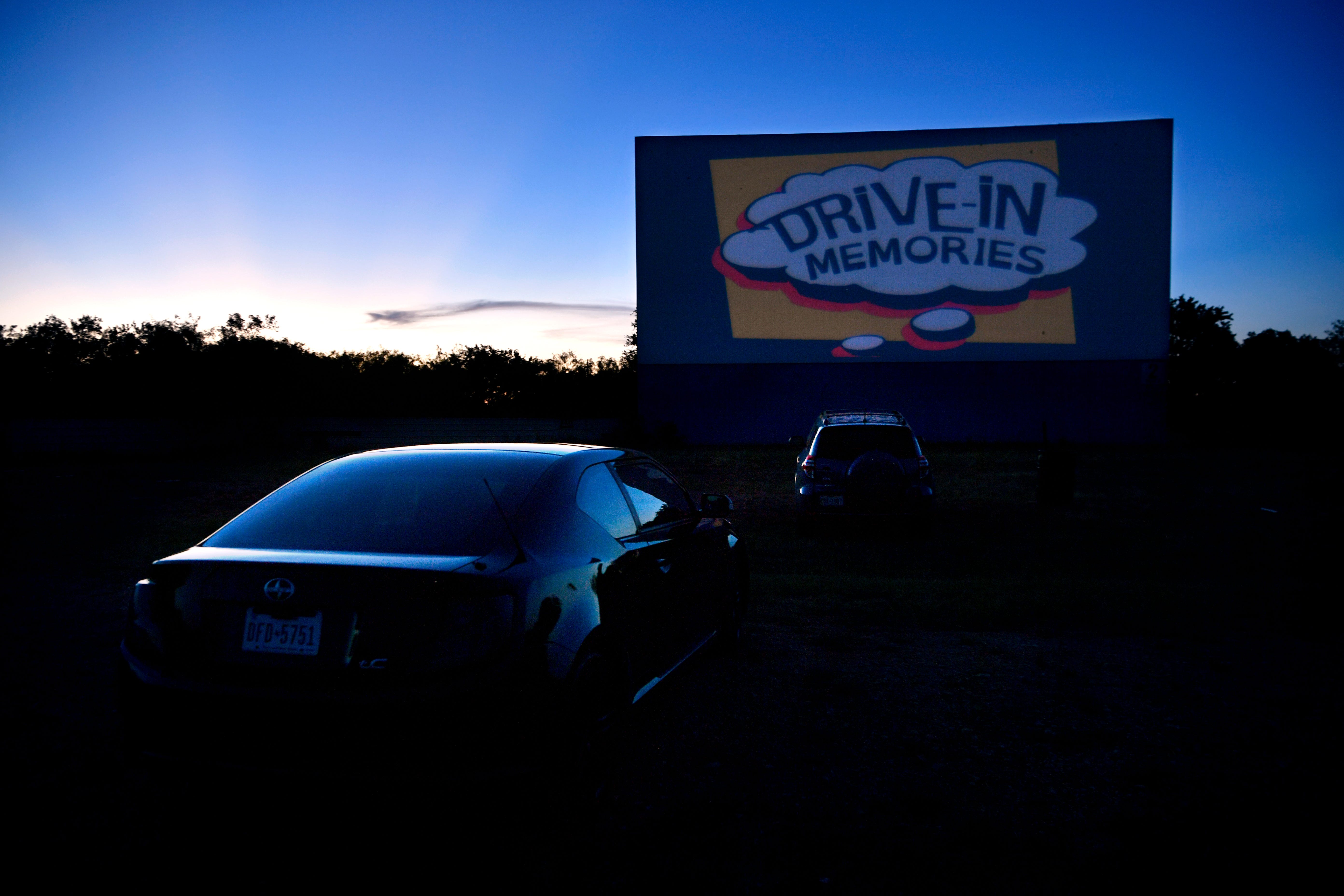 Rebuilt Town Country Drive In Celebrating Years Of Movie Magic