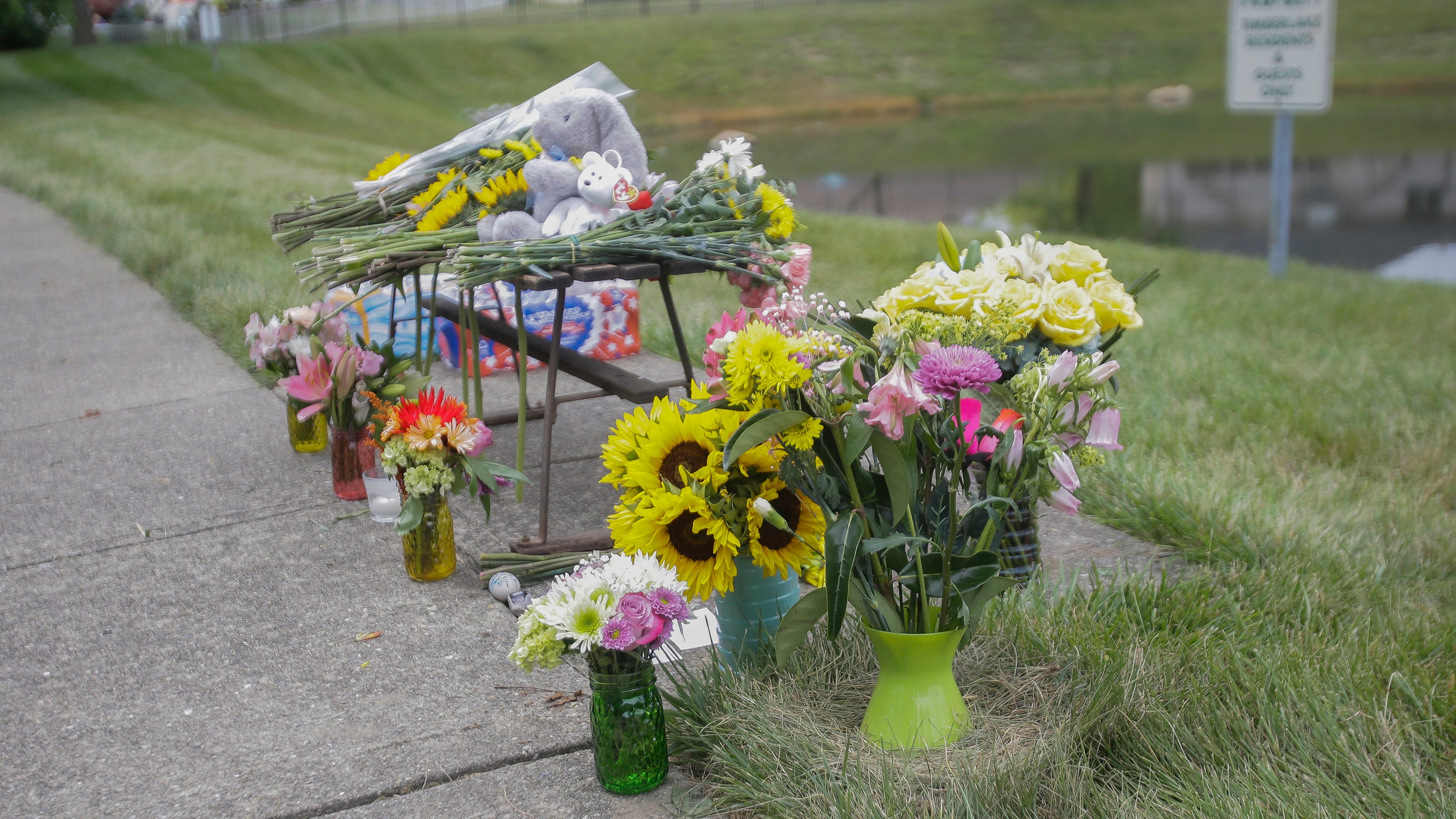 Petition for guardrail begins after crash kills Franklin Central student